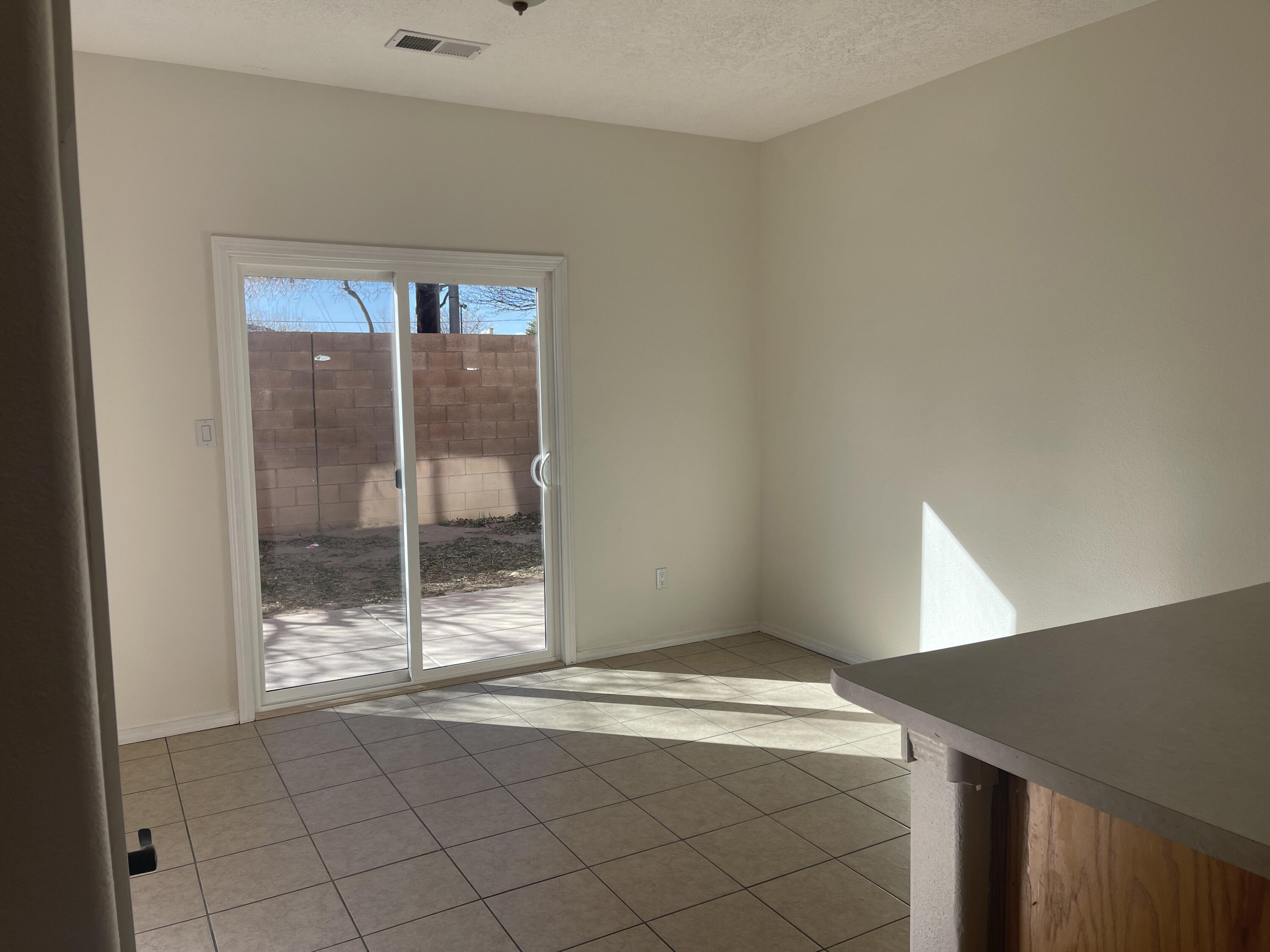 1601 CORTE DEL SOL NW