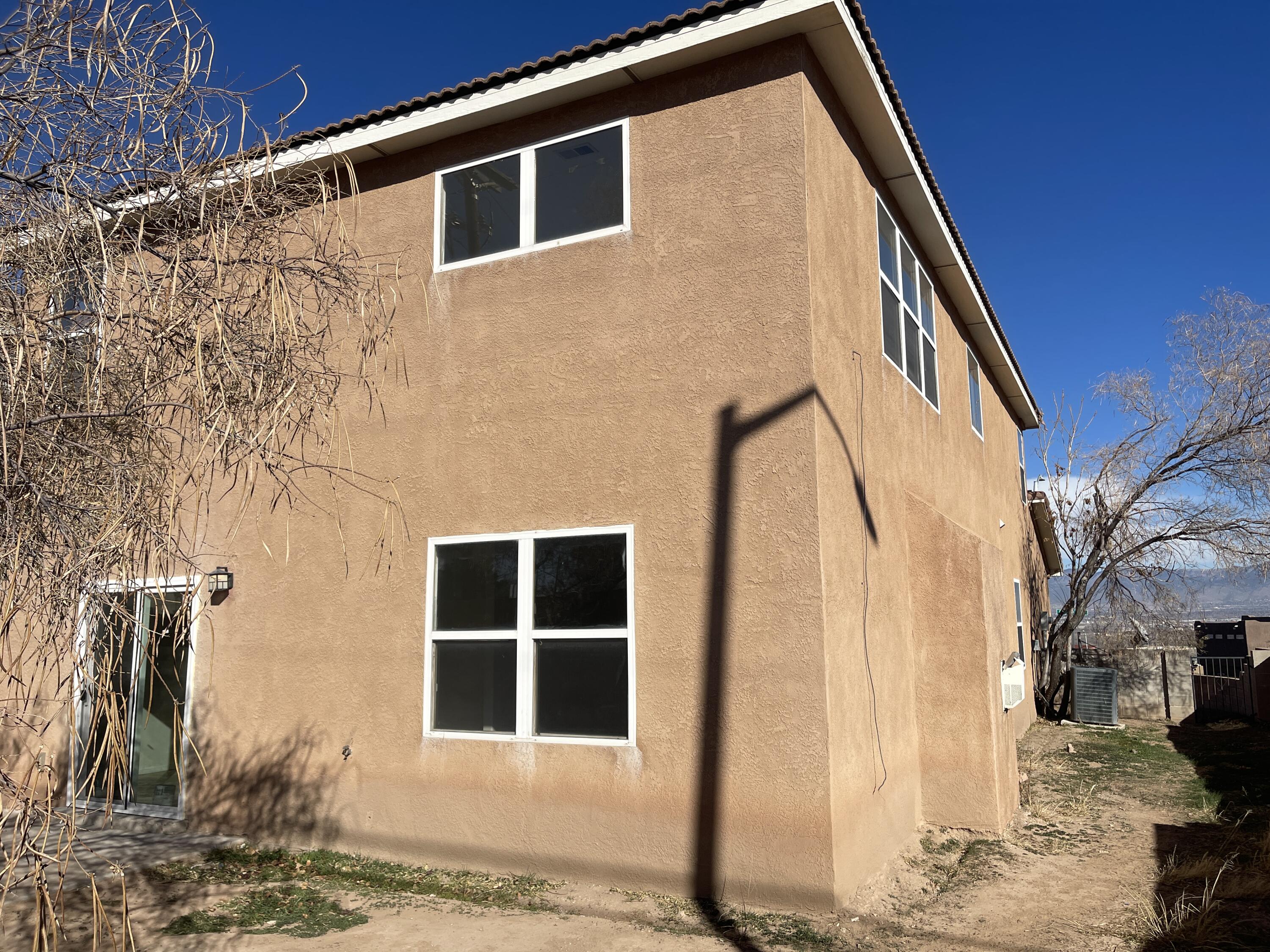 1601 CORTE DEL SOL NW