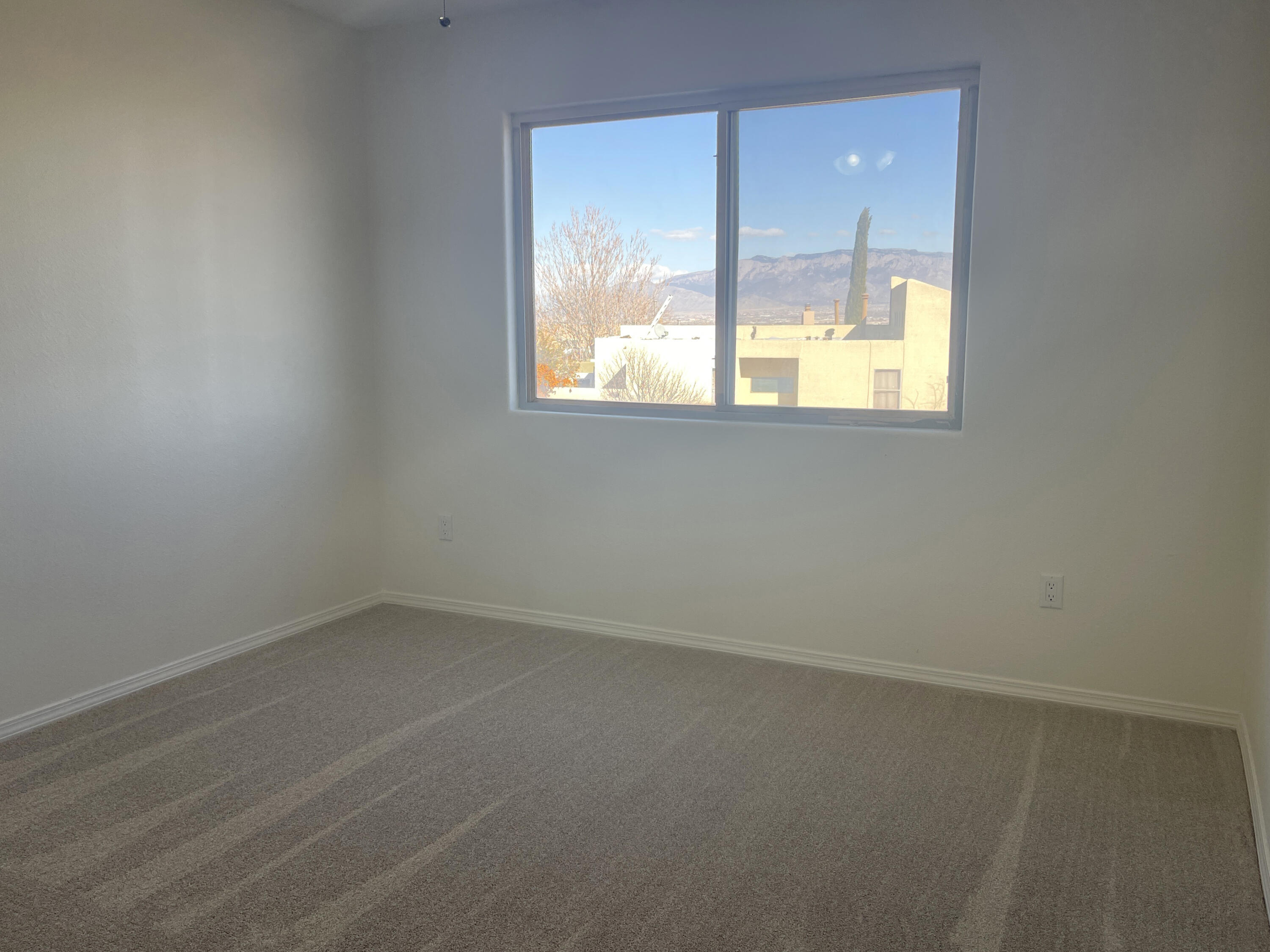 1601 CORTE DEL SOL NW