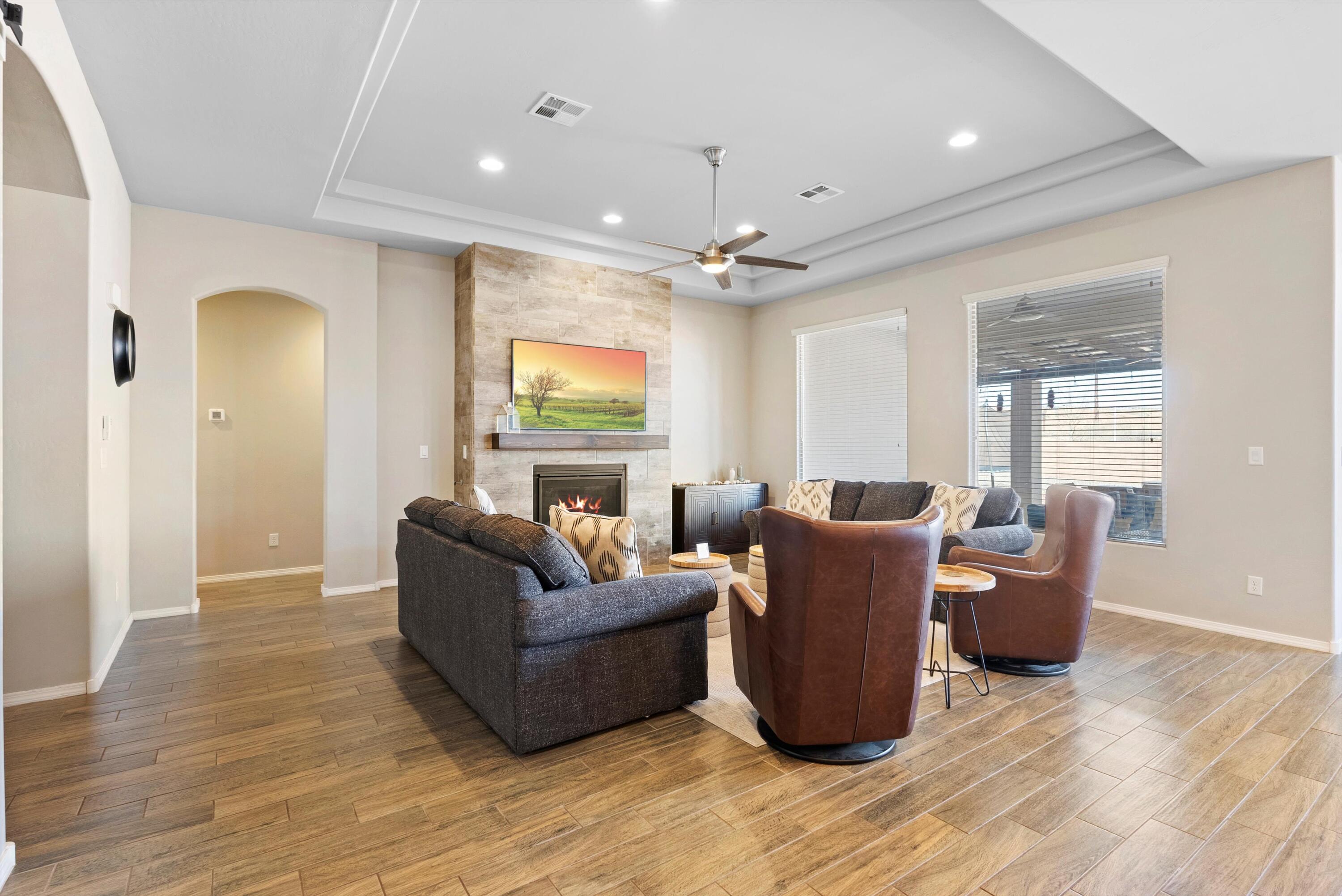 6965 CLEARY Loop NE