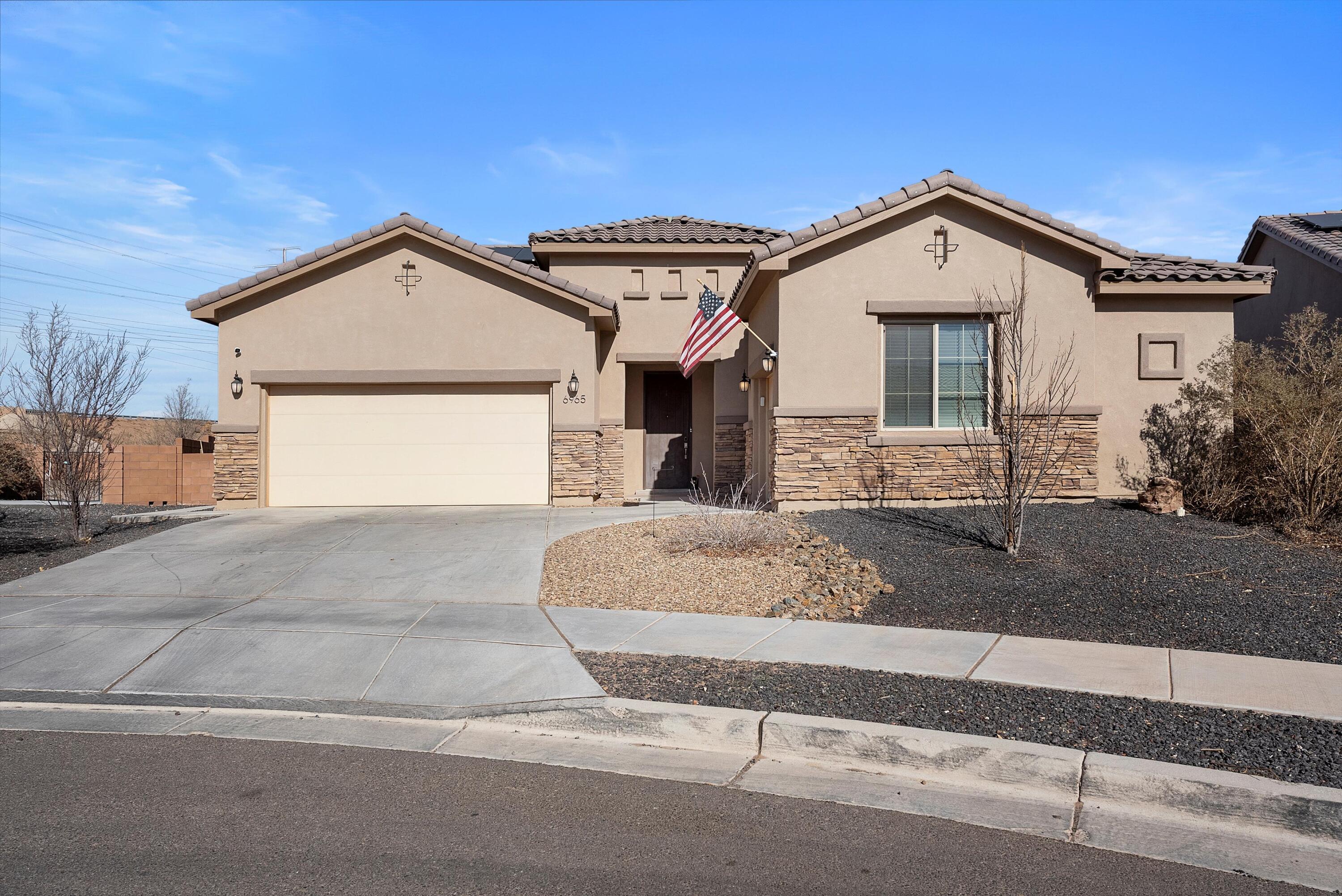 6965 CLEARY Loop NE
