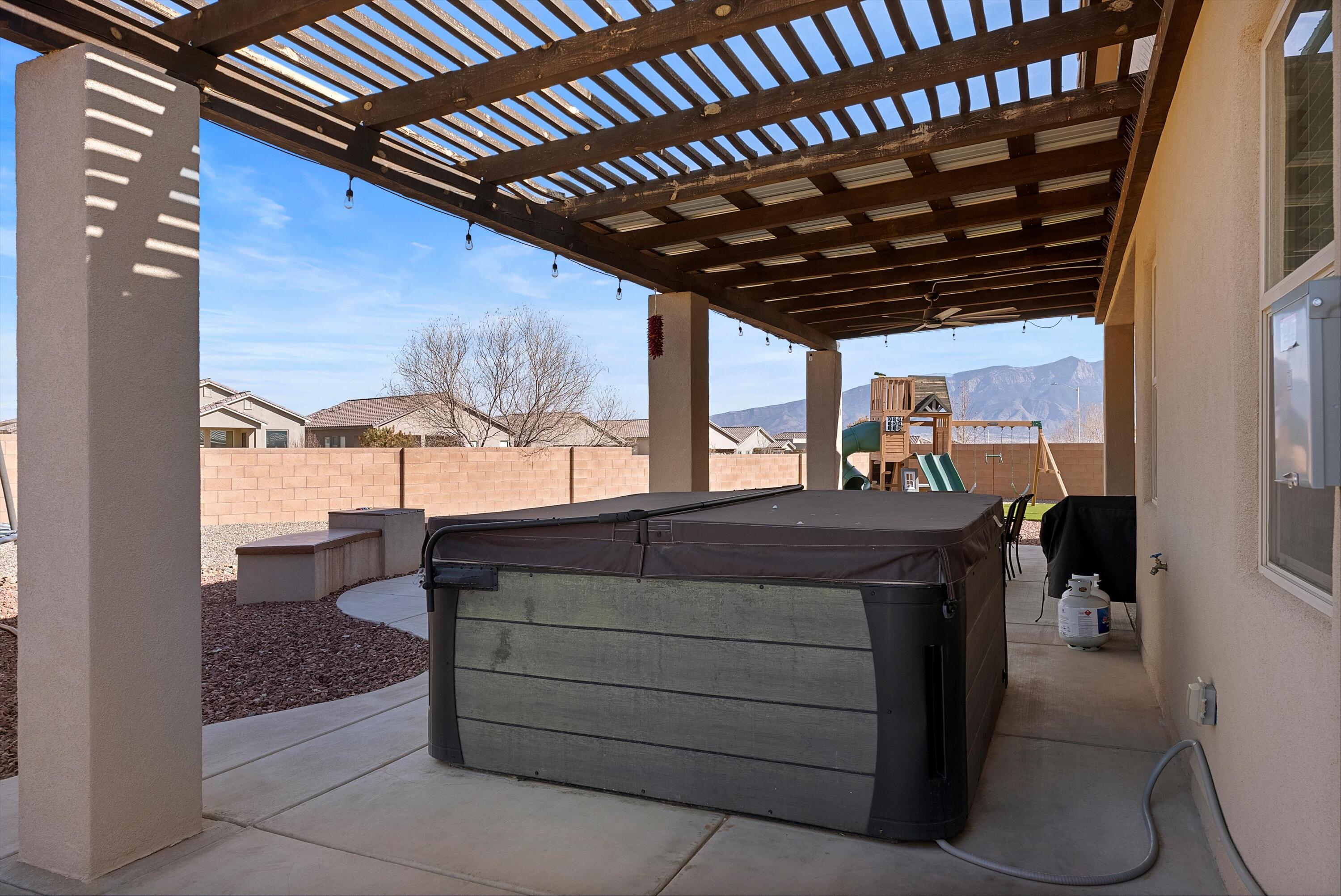 6965 CLEARY Loop NE