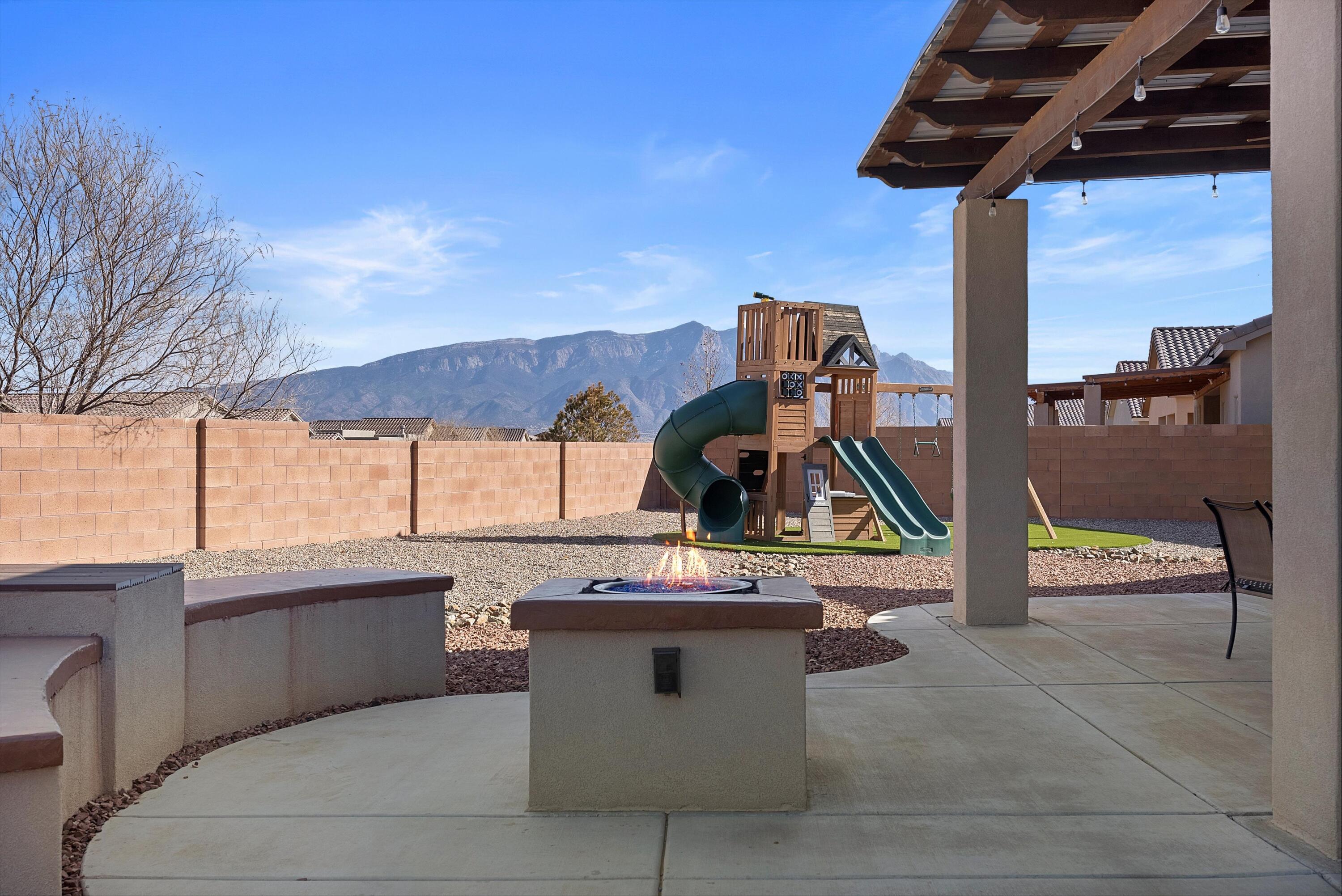 6965 CLEARY Loop NE