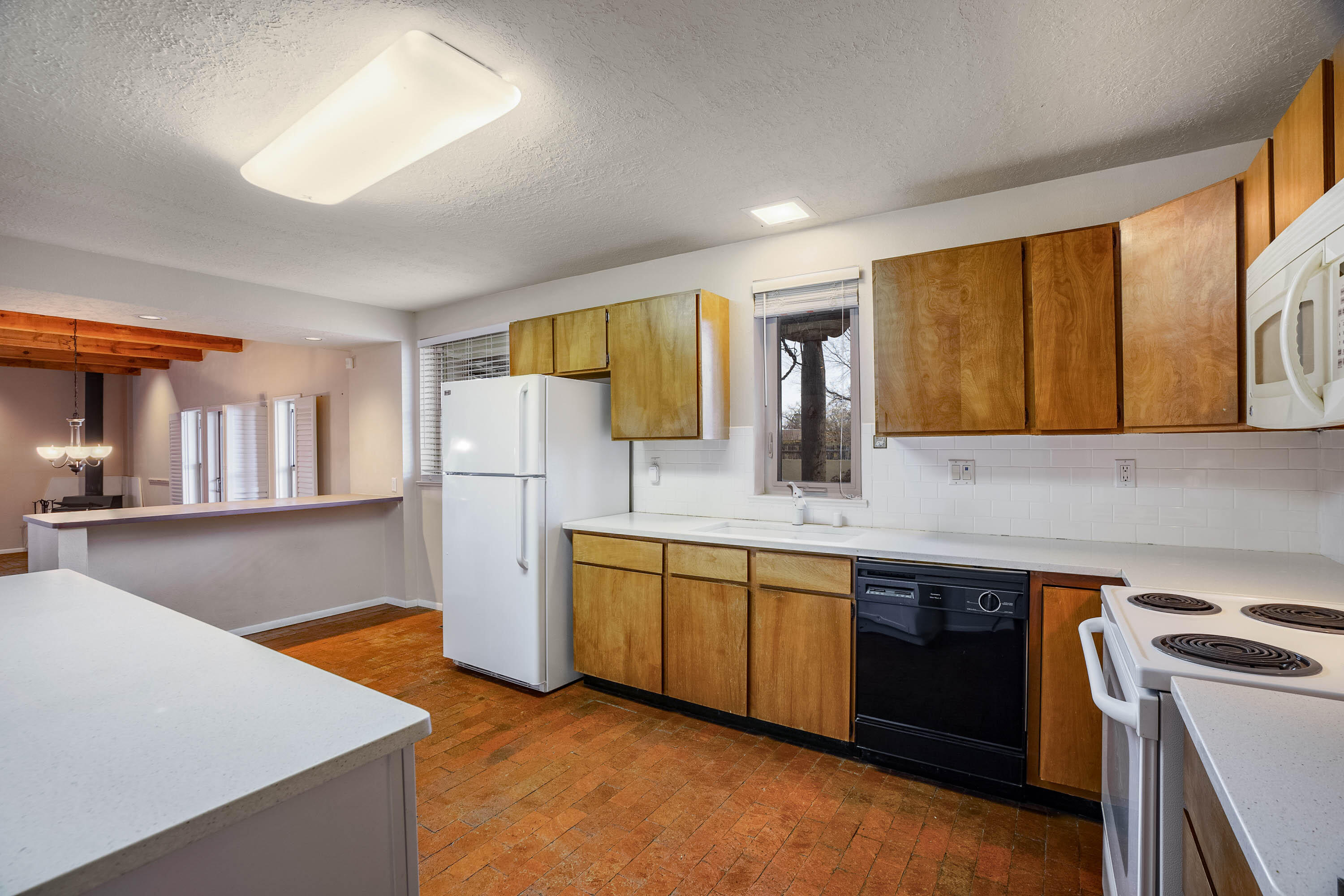 1127 CAMINO HERMOSA