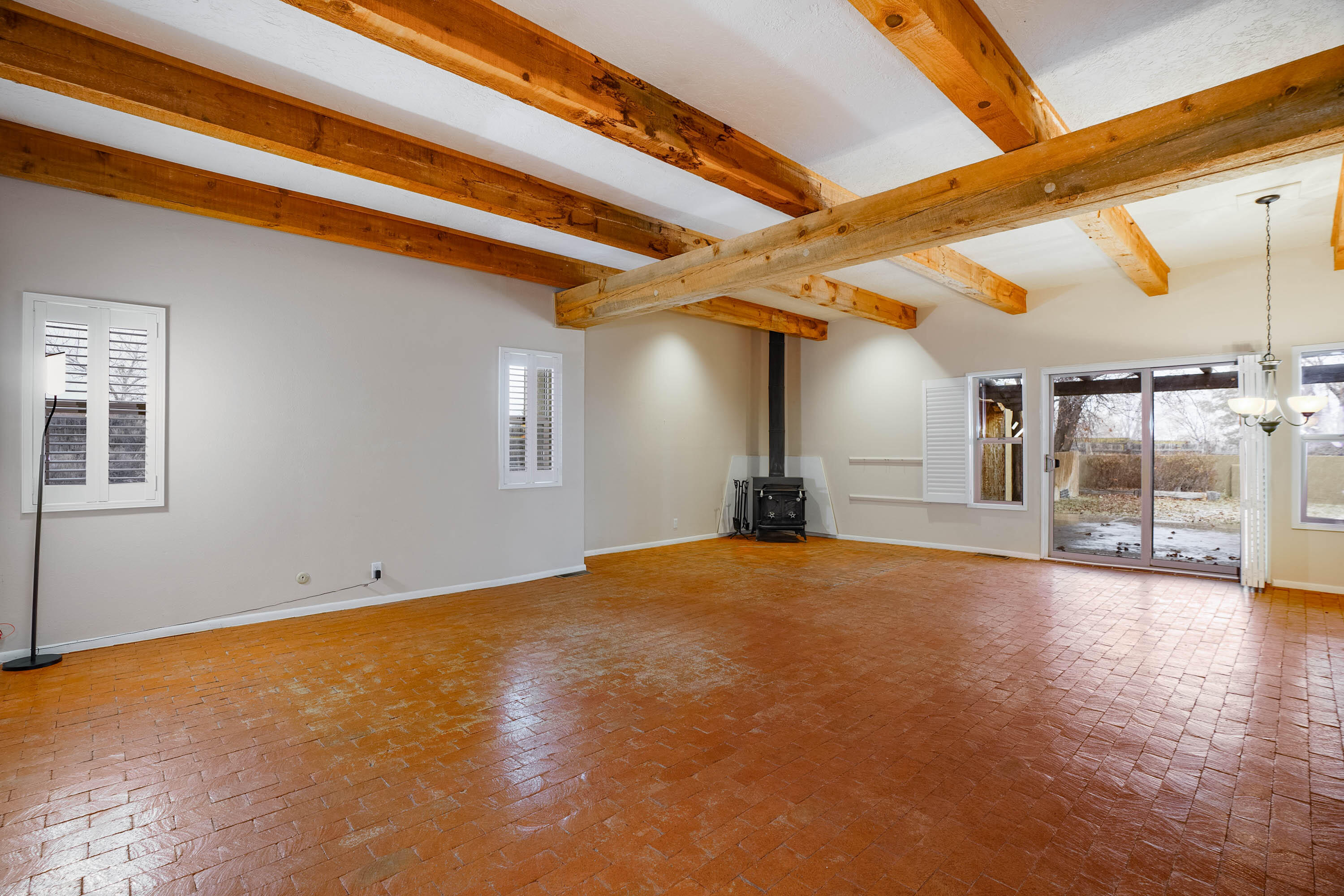 1127 CAMINO HERMOSA