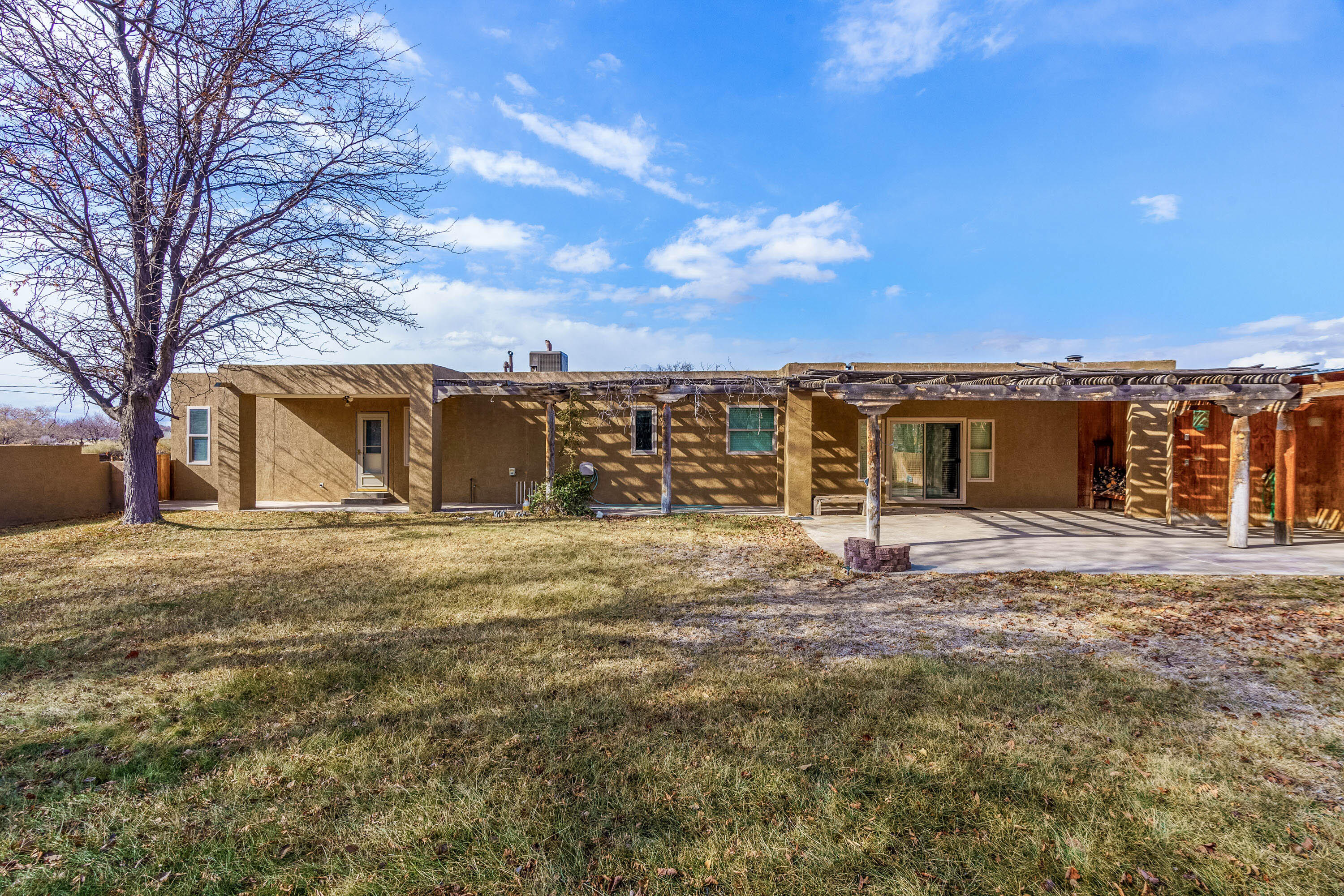 1127 CAMINO HERMOSA