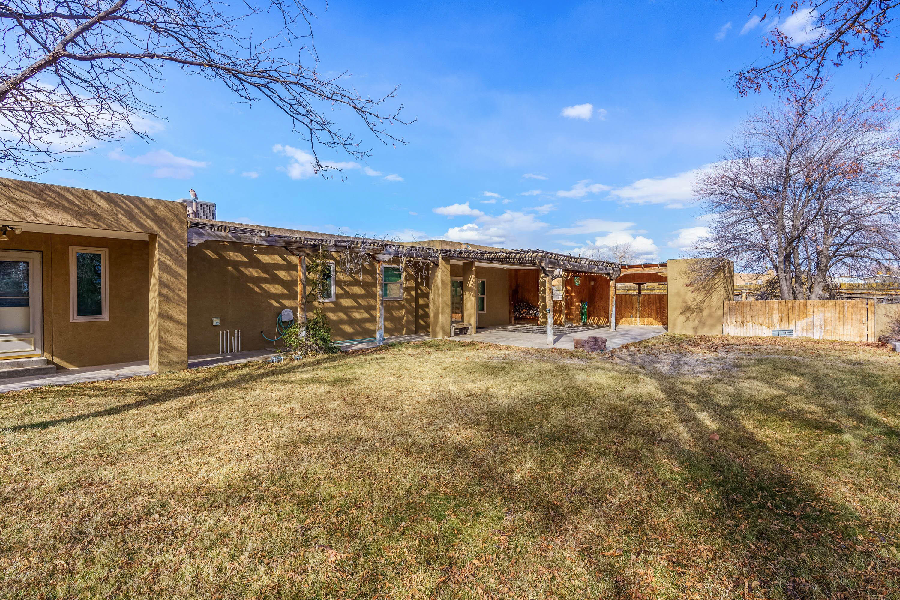 1127 CAMINO HERMOSA
