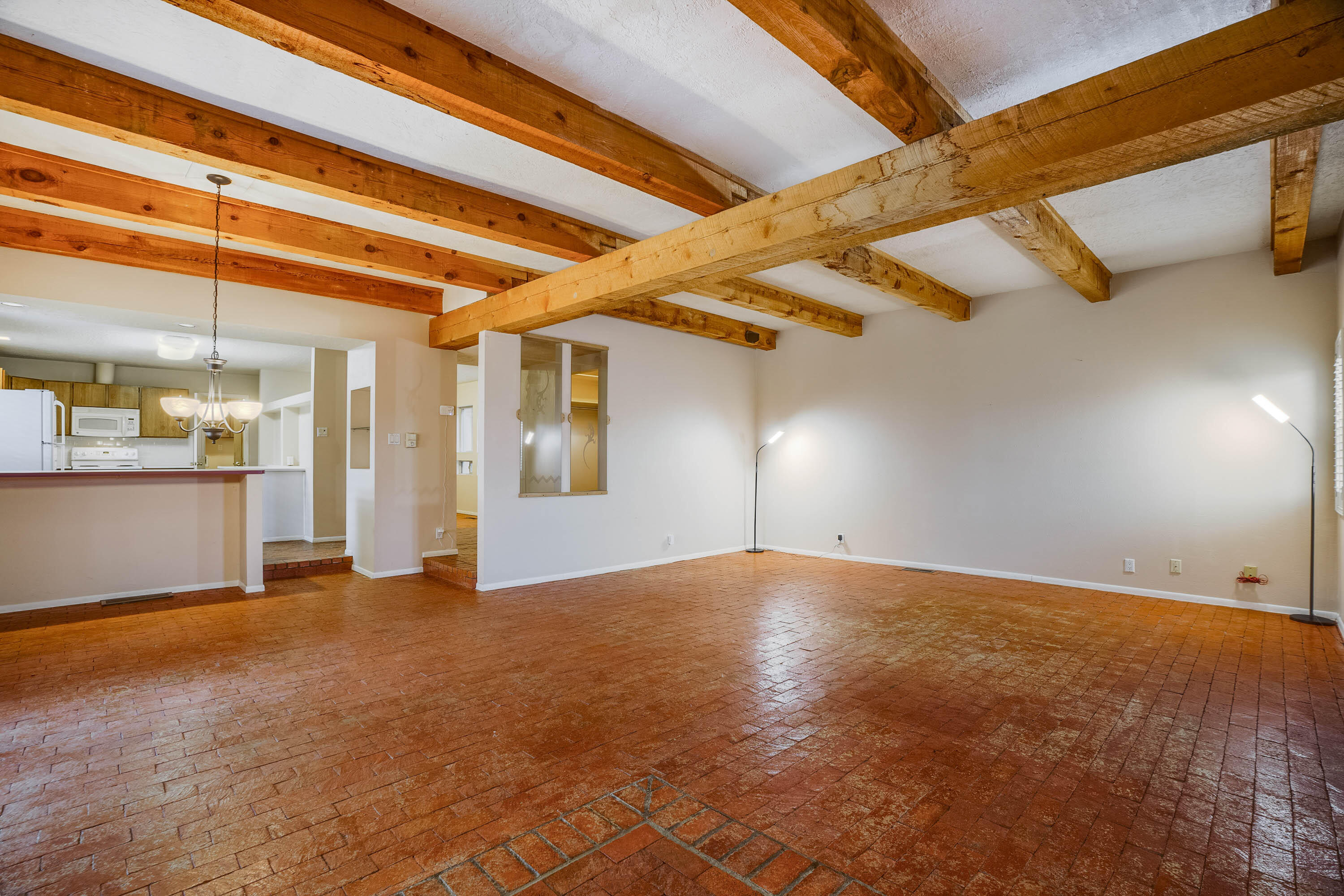 1127 CAMINO HERMOSA