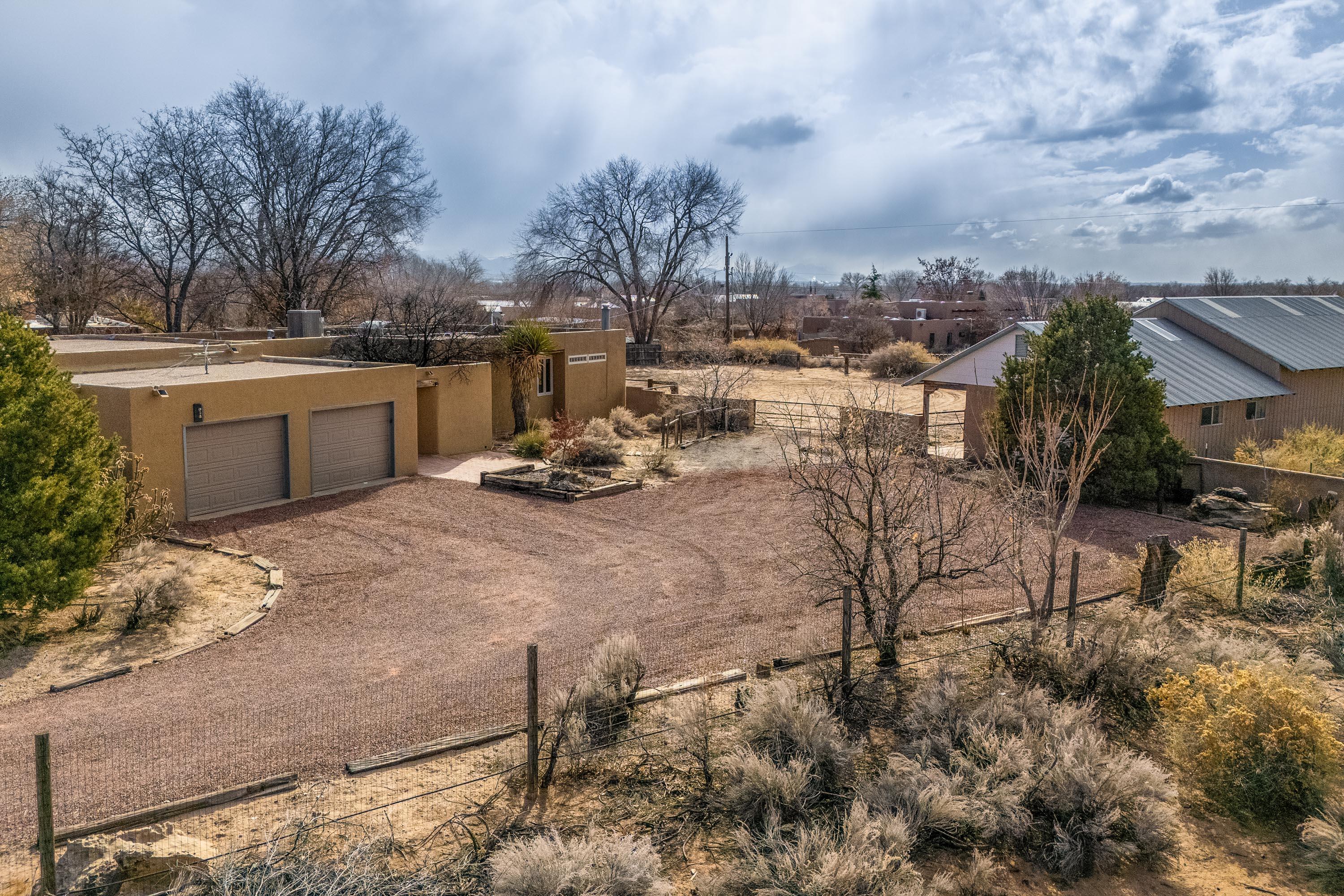 1127 CAMINO HERMOSA