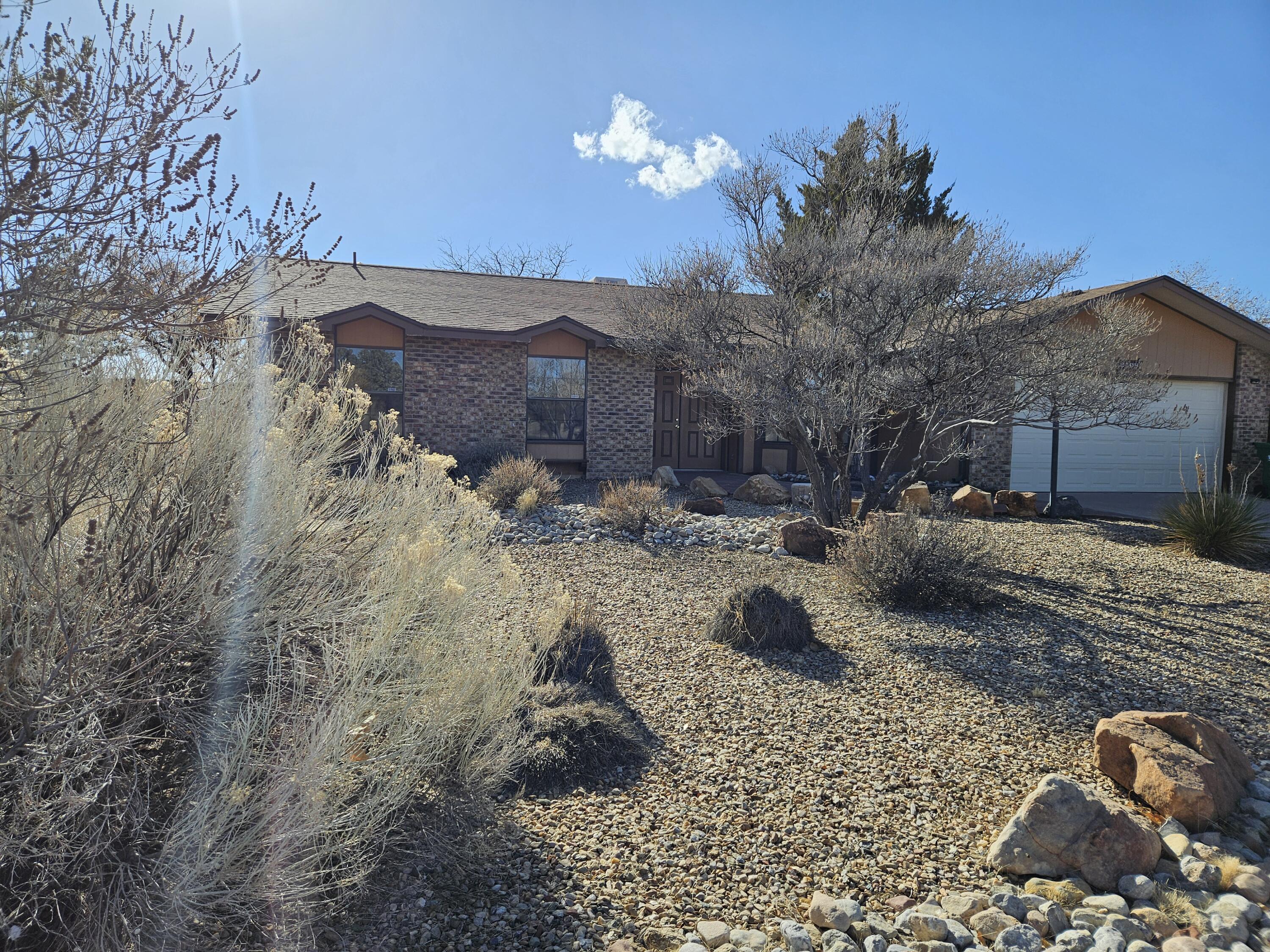 2108 WESTERN HILLS Drive NE