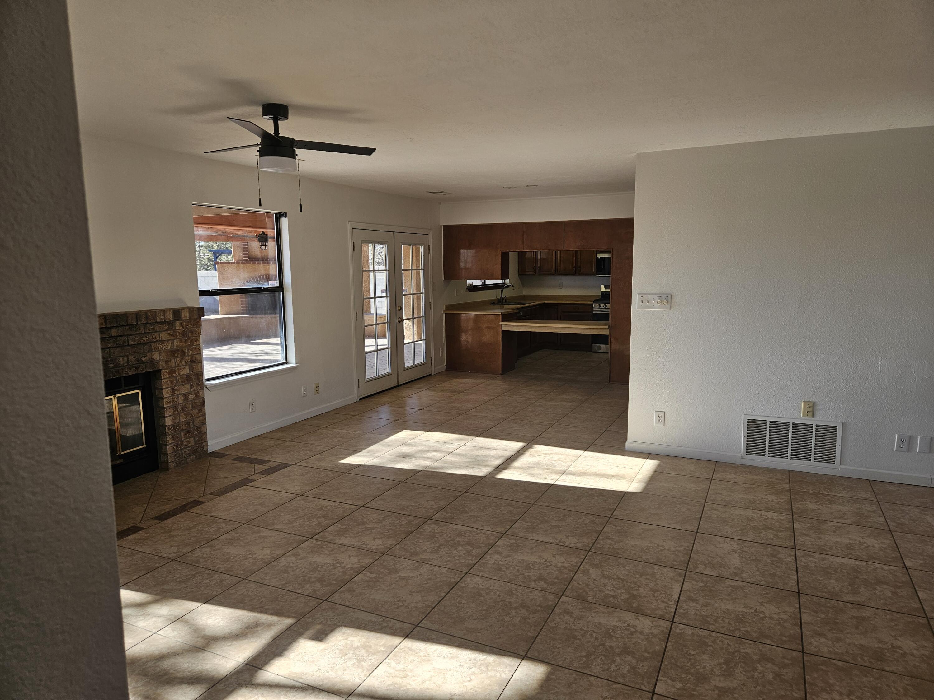 2108 WESTERN HILLS Drive NE