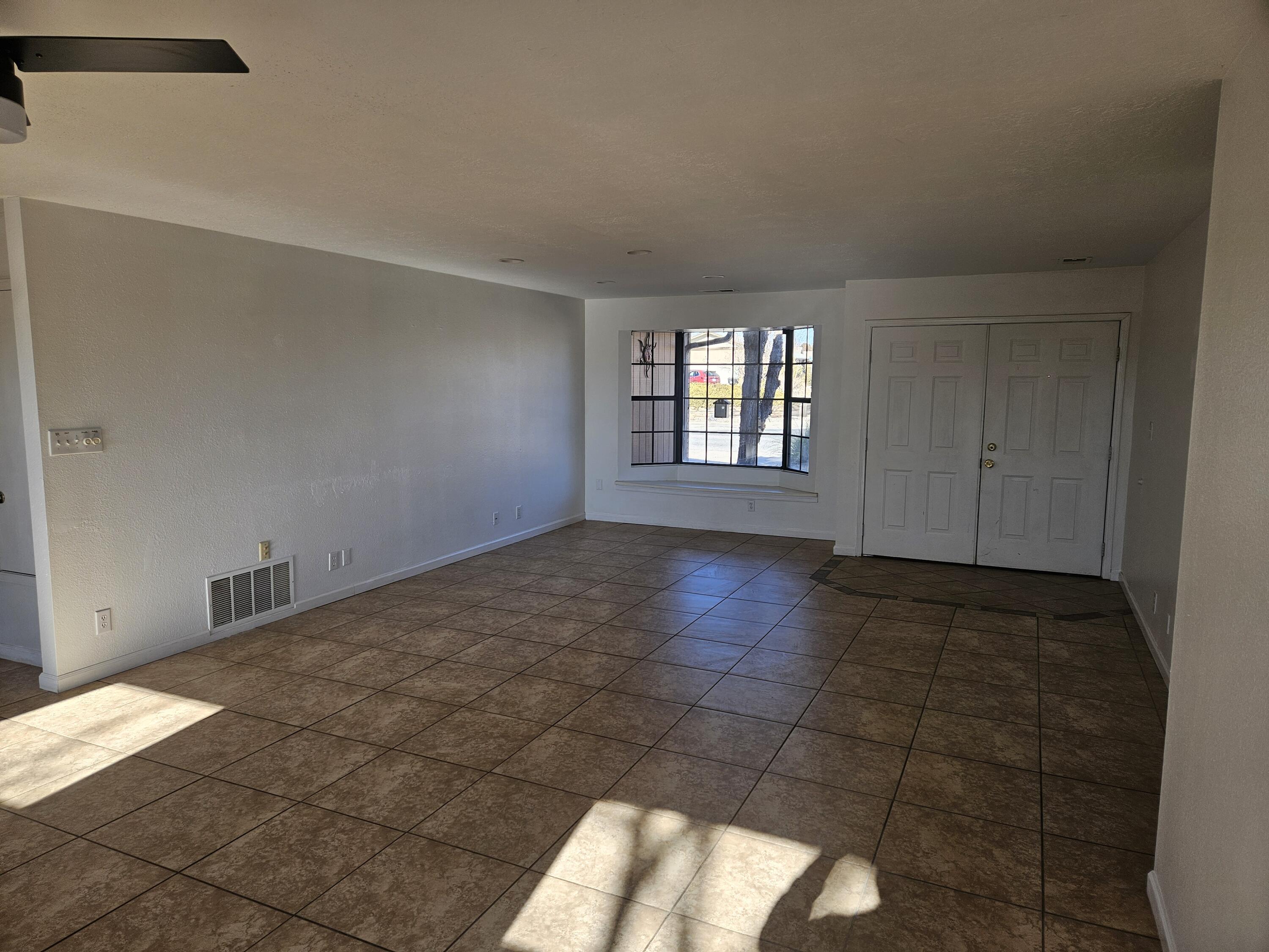 2108 WESTERN HILLS Drive NE