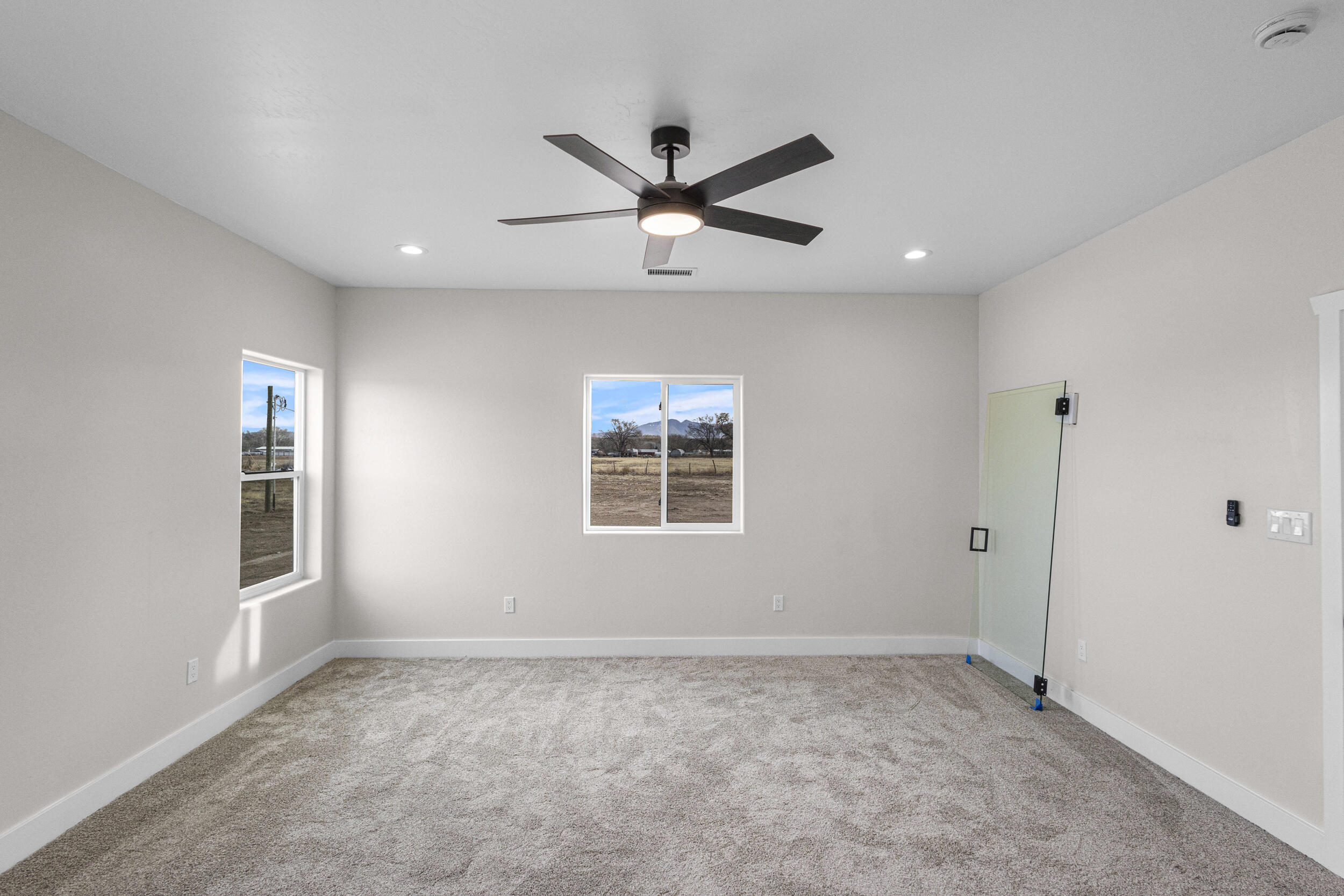 6 Servis Farm Road