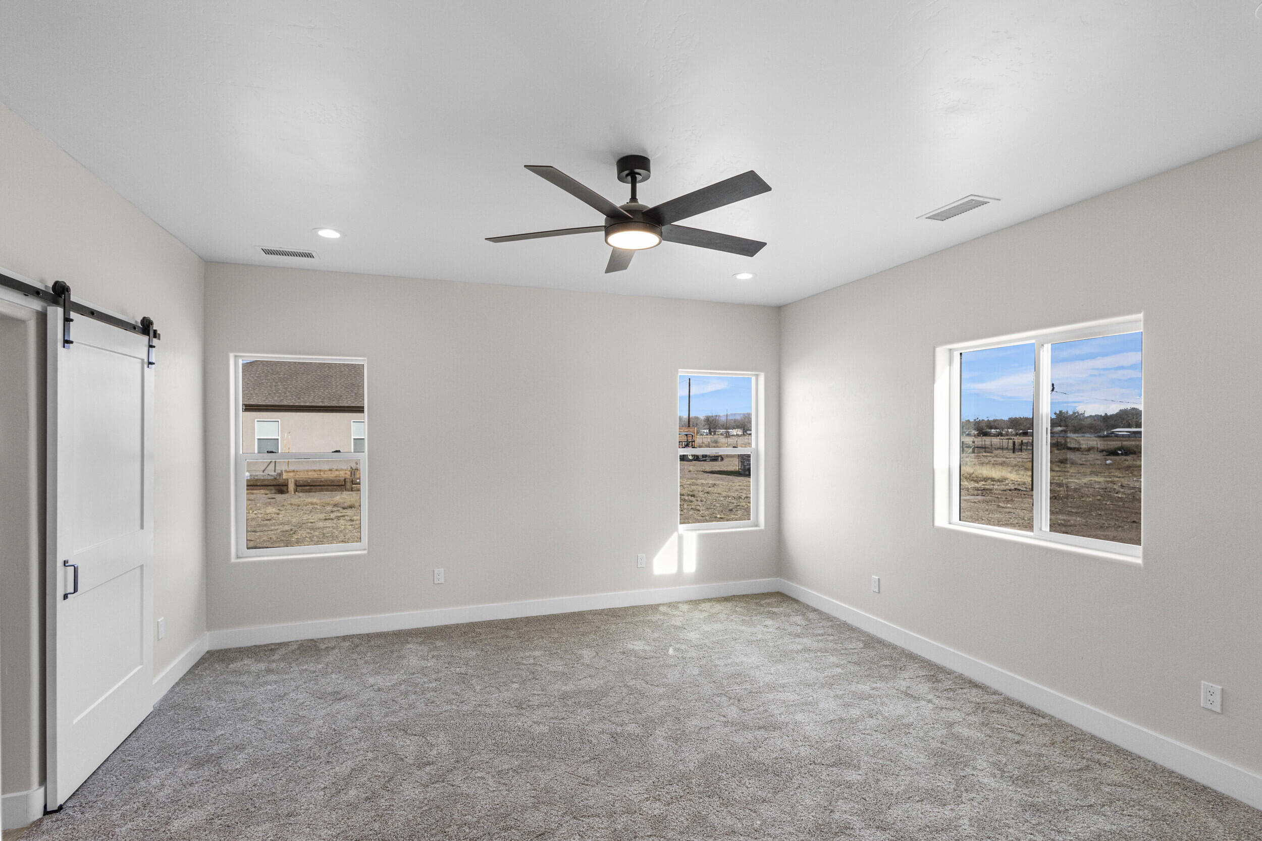 6 Servis Farm Road