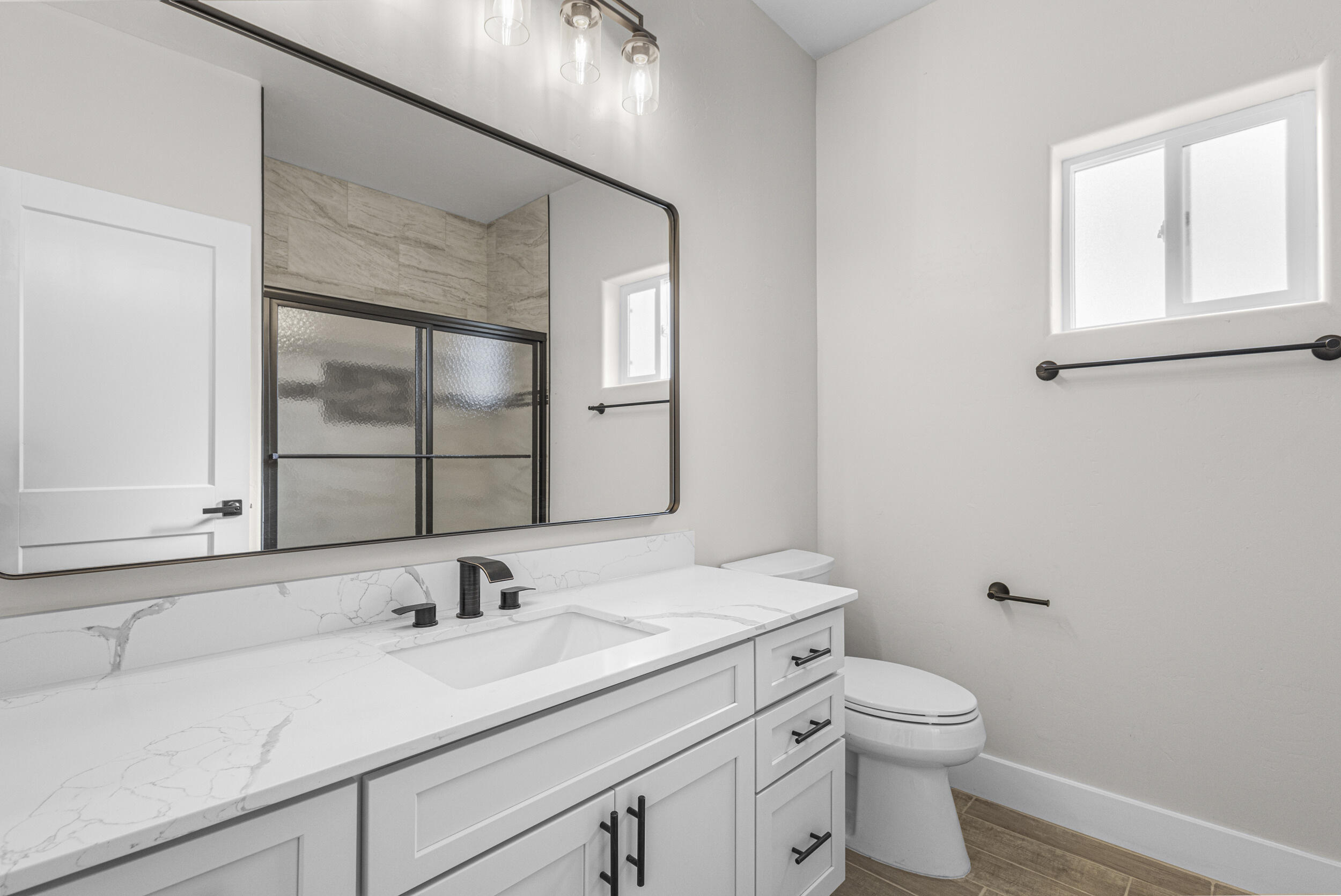 6 Servis Farm Road