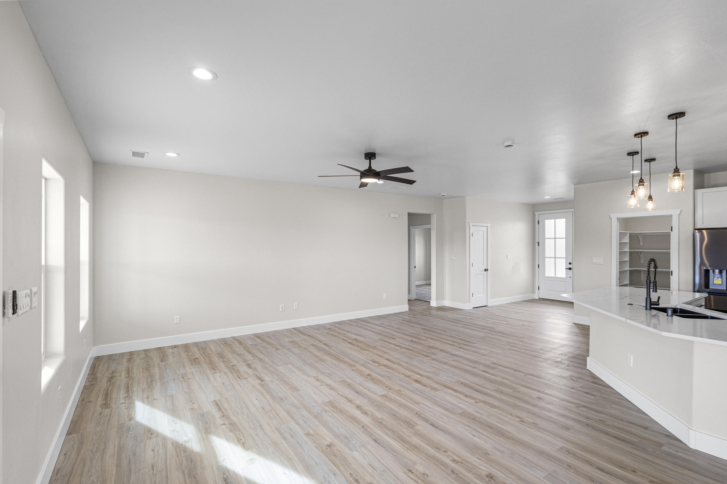 6 Servis Farm Road