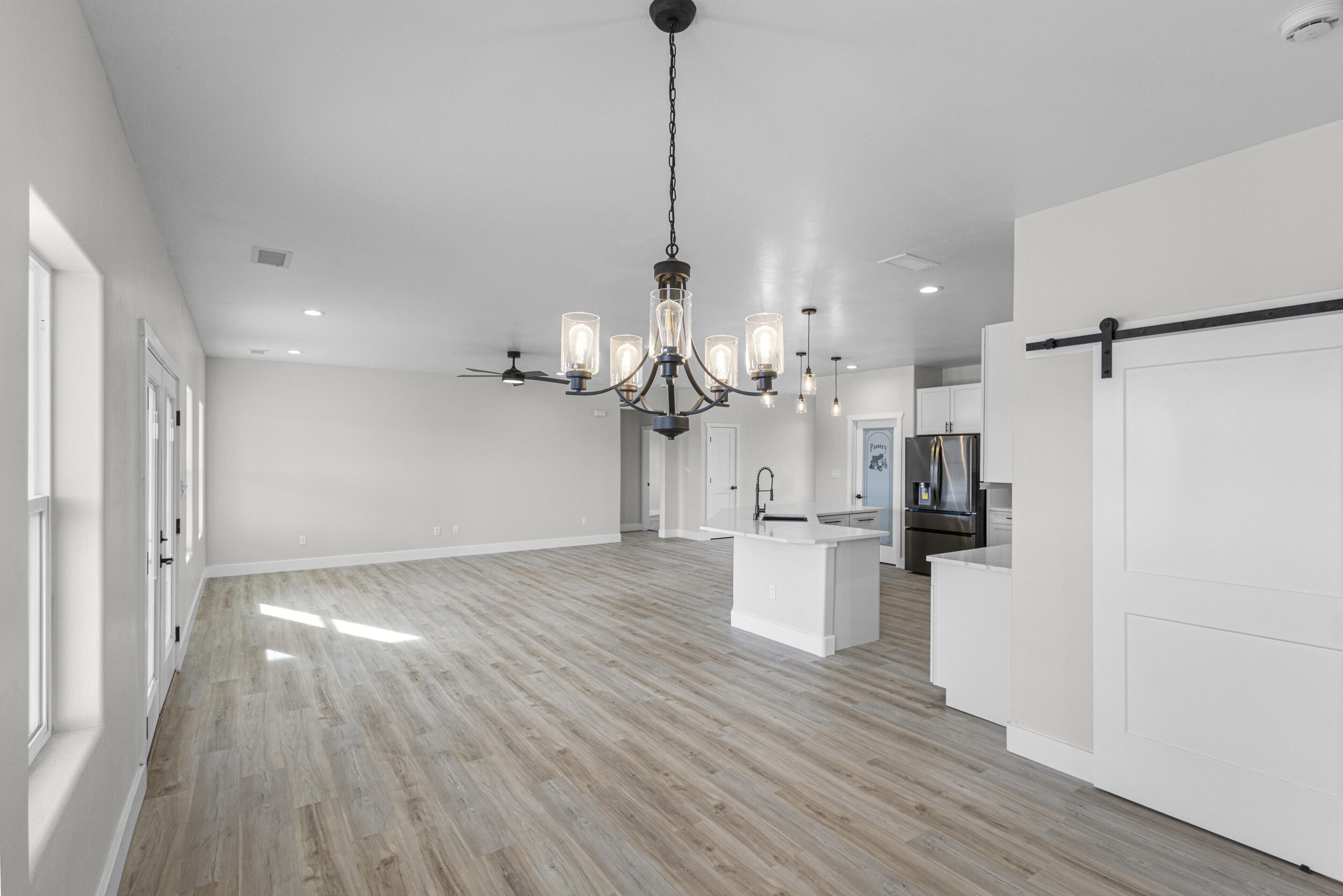 6 Servis Farm Road