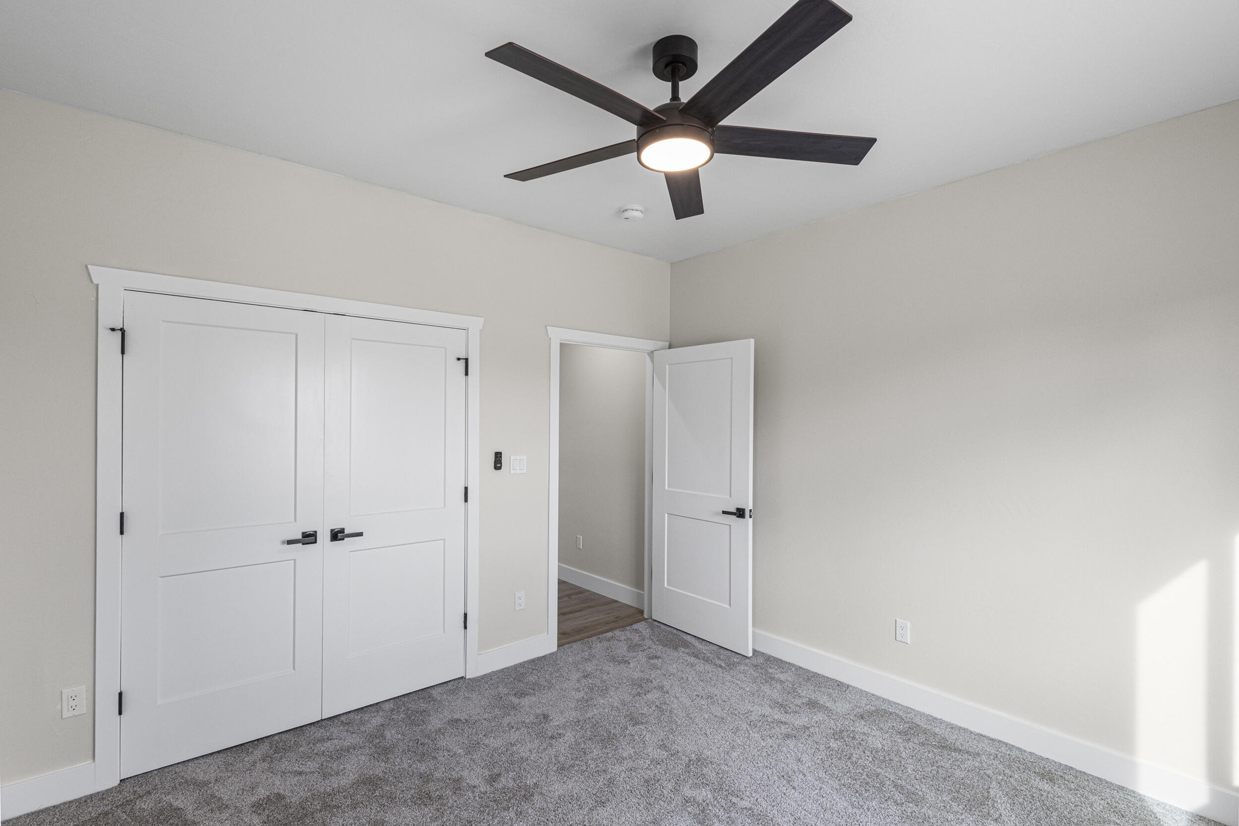 6 Servis Farm Road