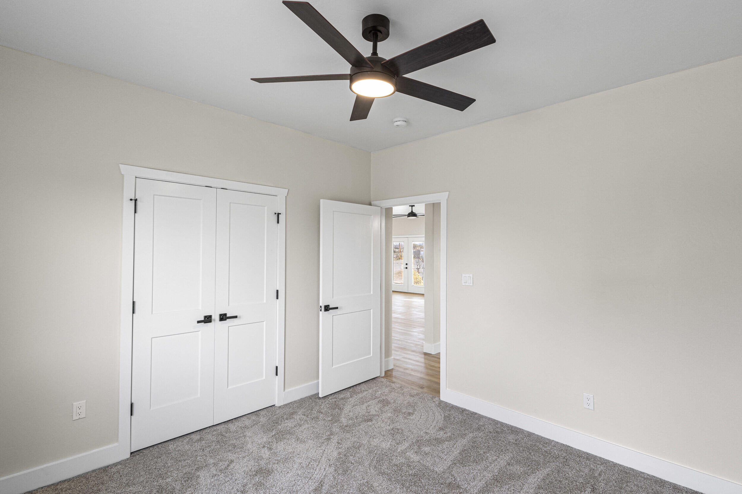 6 Servis Farm Road