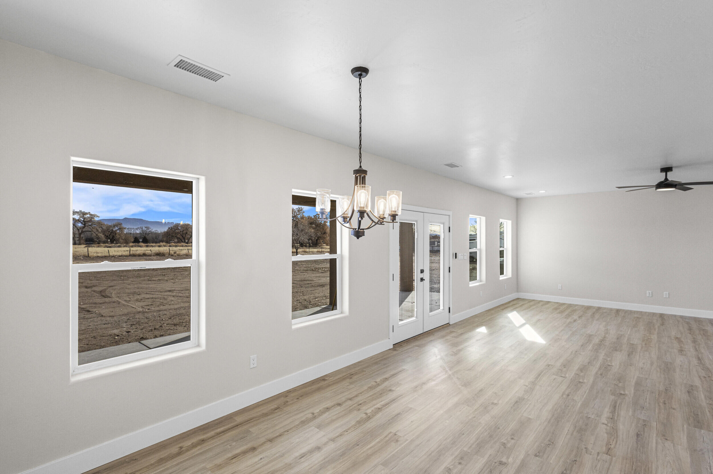 6 Servis Farm Road