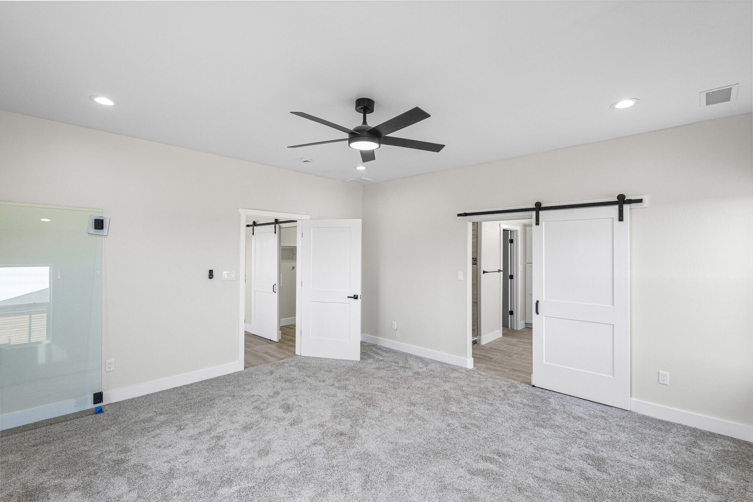 6 Servis Farm Road