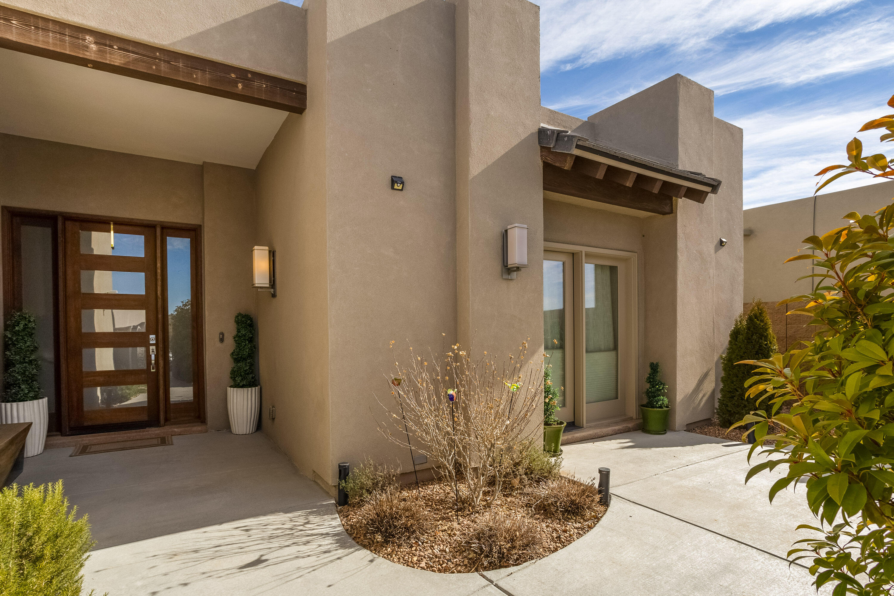 9516 RIDGE VISTA NE