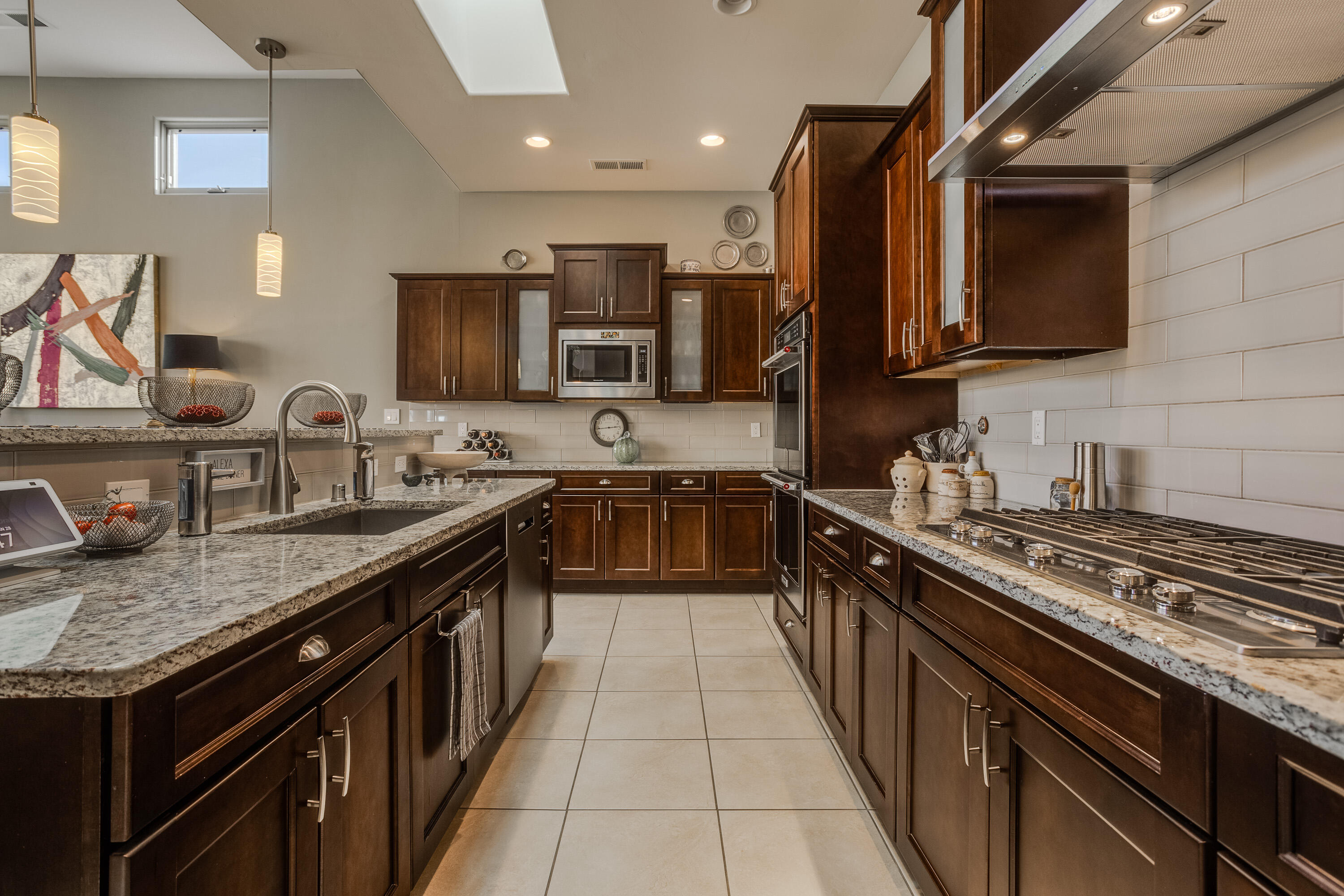 9516 RIDGE VISTA NE