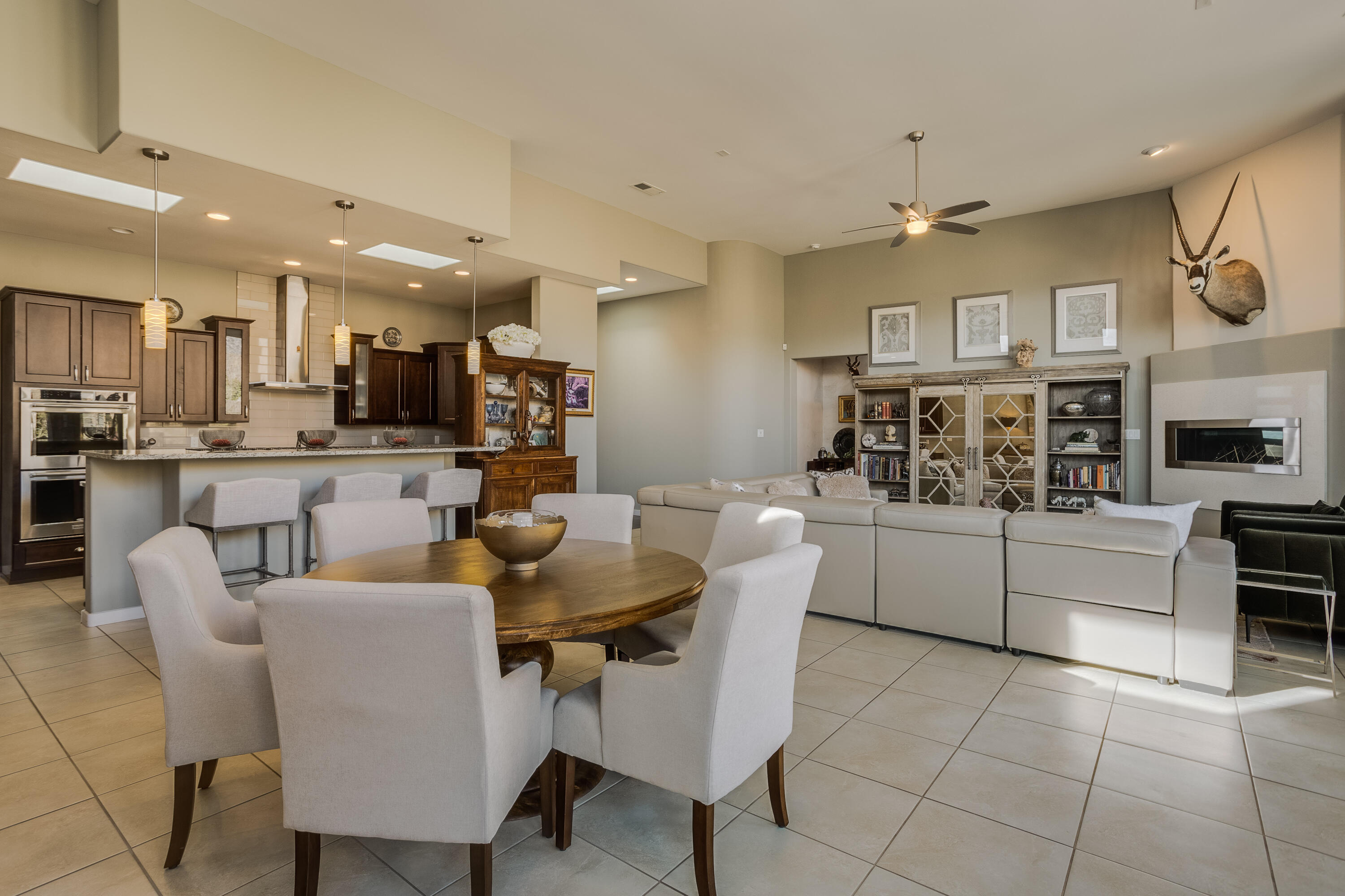 9516 RIDGE VISTA NE