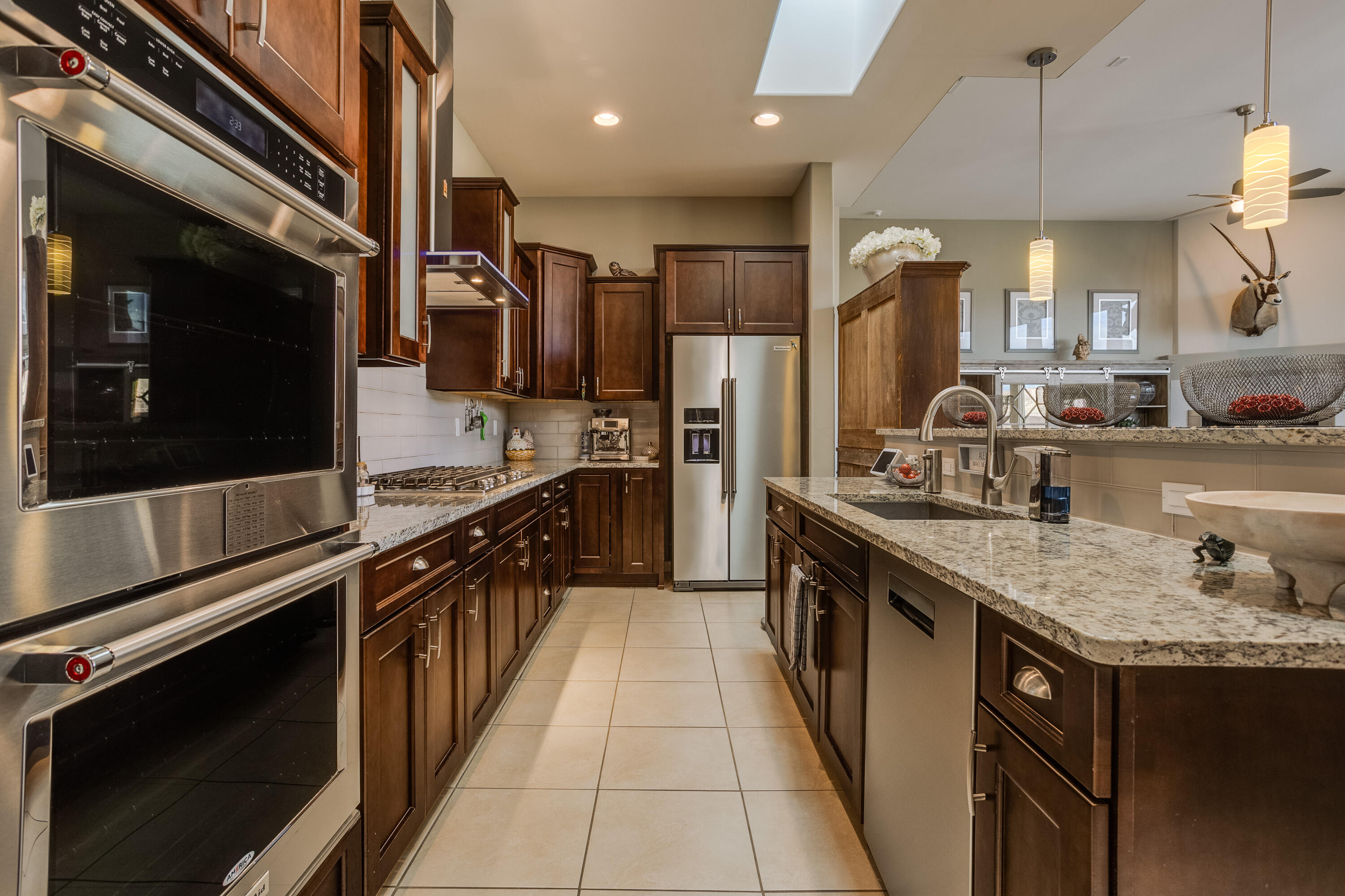 9516 RIDGE VISTA NE
