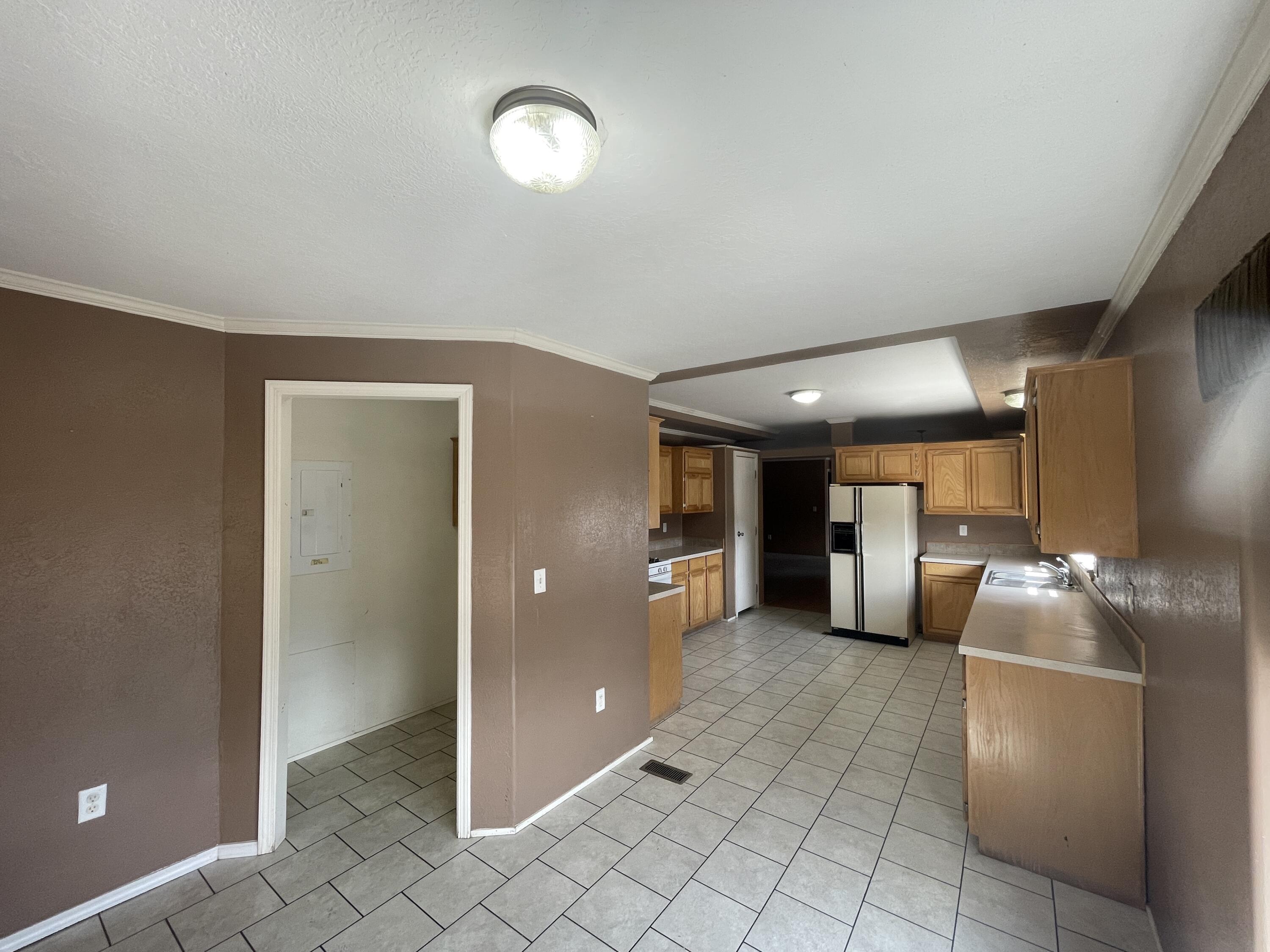 11126 Hwy 60 West