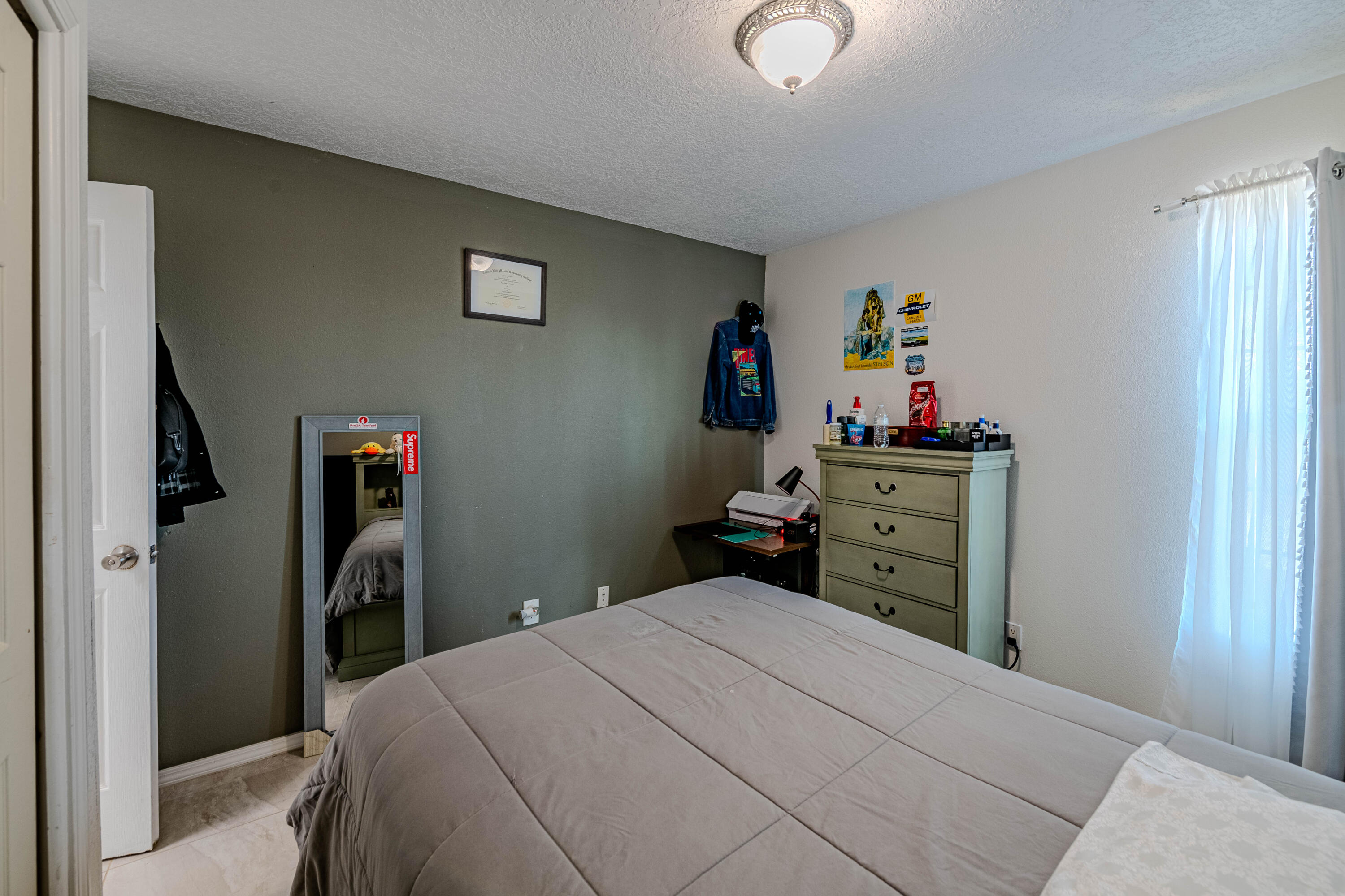 916 MONTERREY Road NE