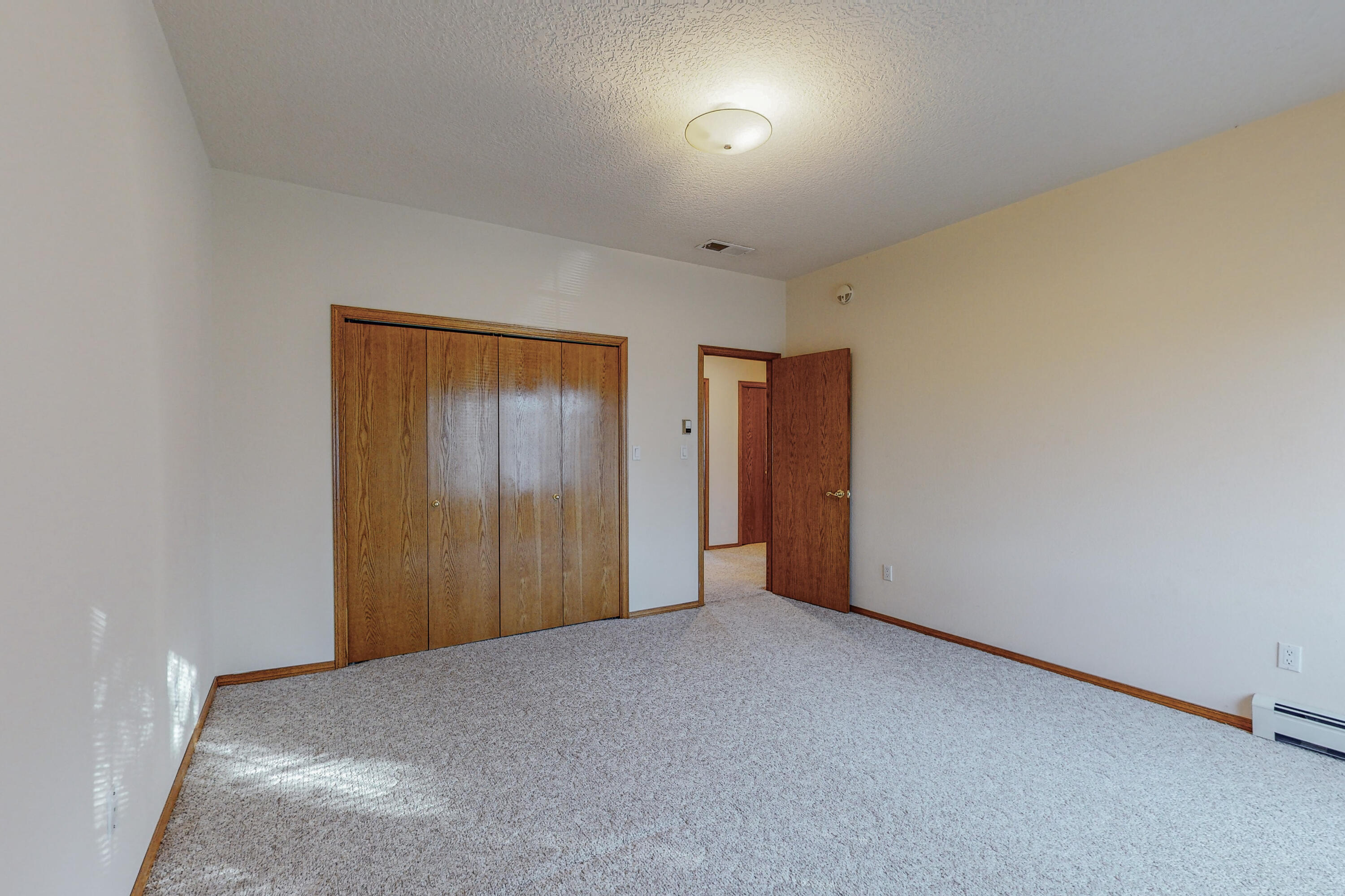 716 TYLER Road NE