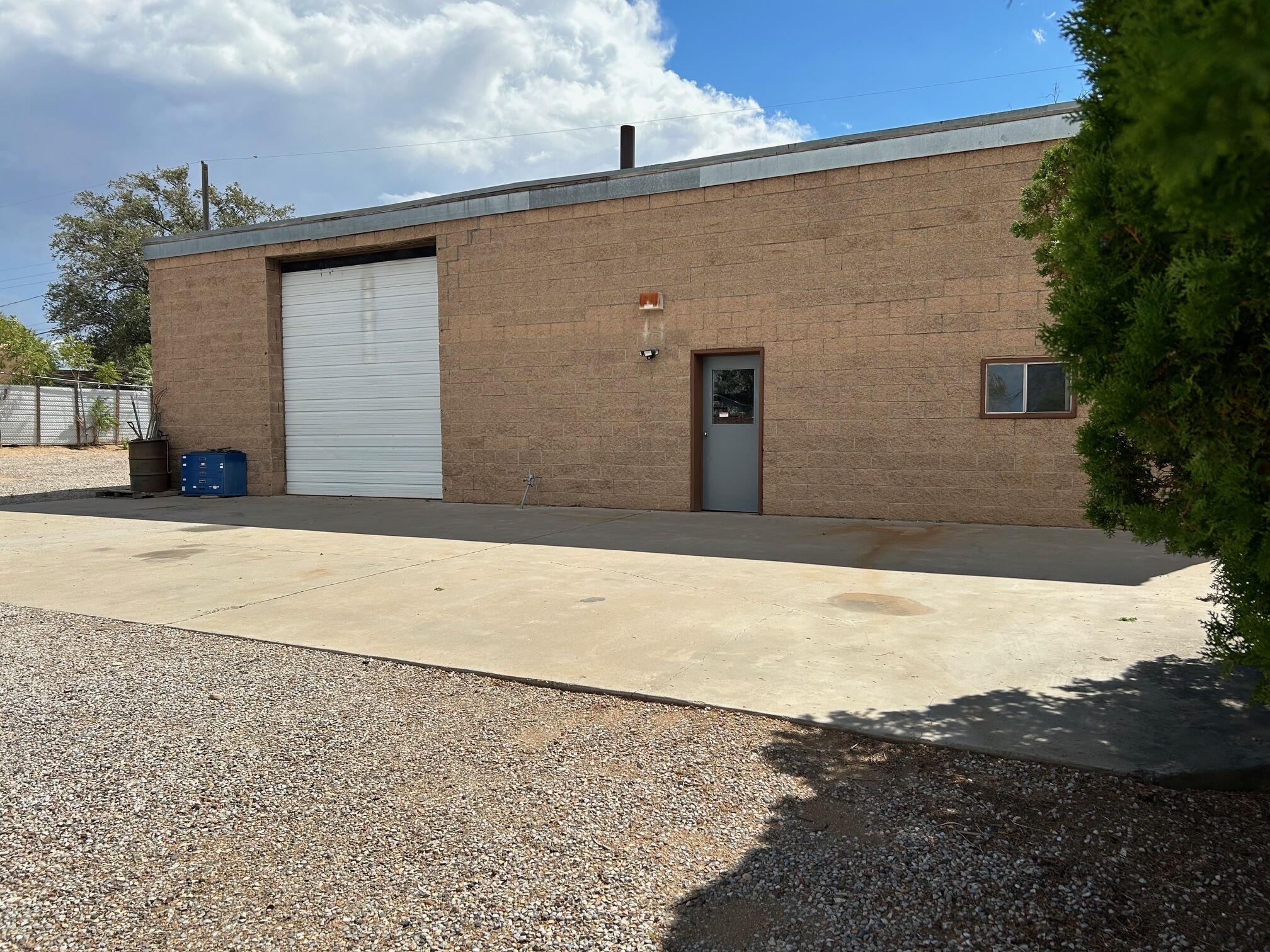 716 TYLER Road NE