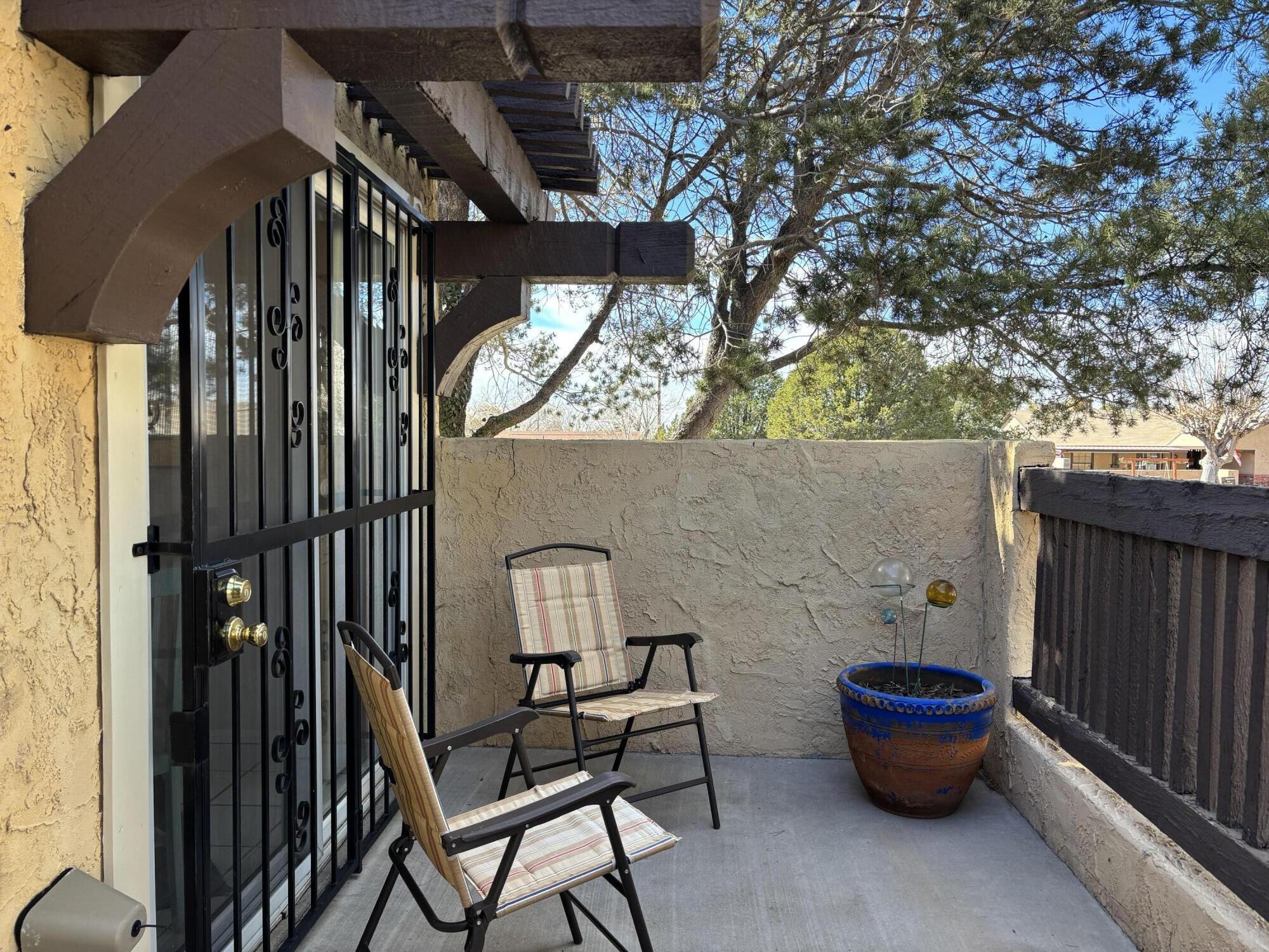1 Casa Hermosa Drive NE