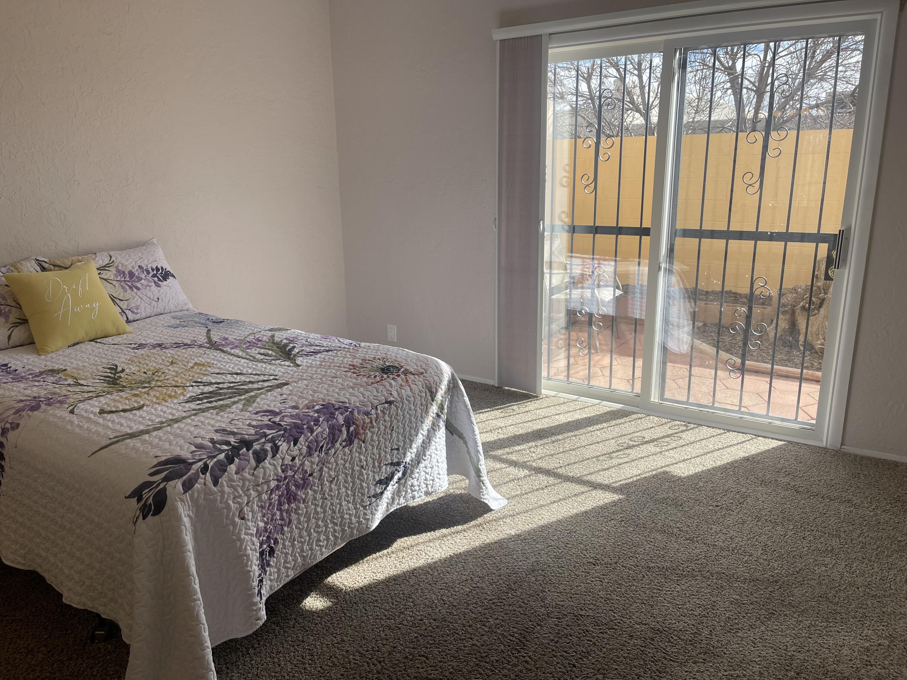 1 Casa Hermosa Drive NE
