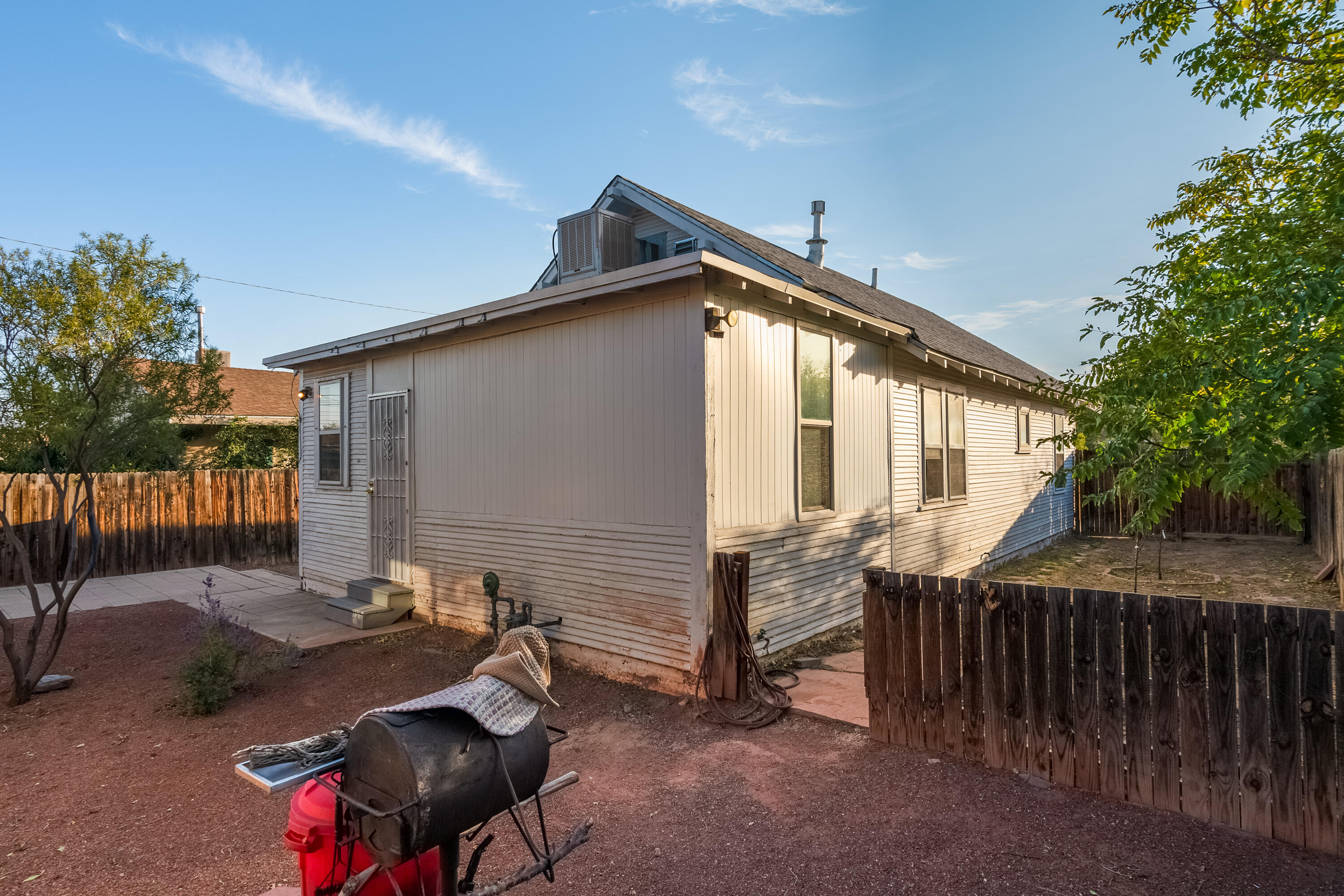 309 CORNELL Drive SE