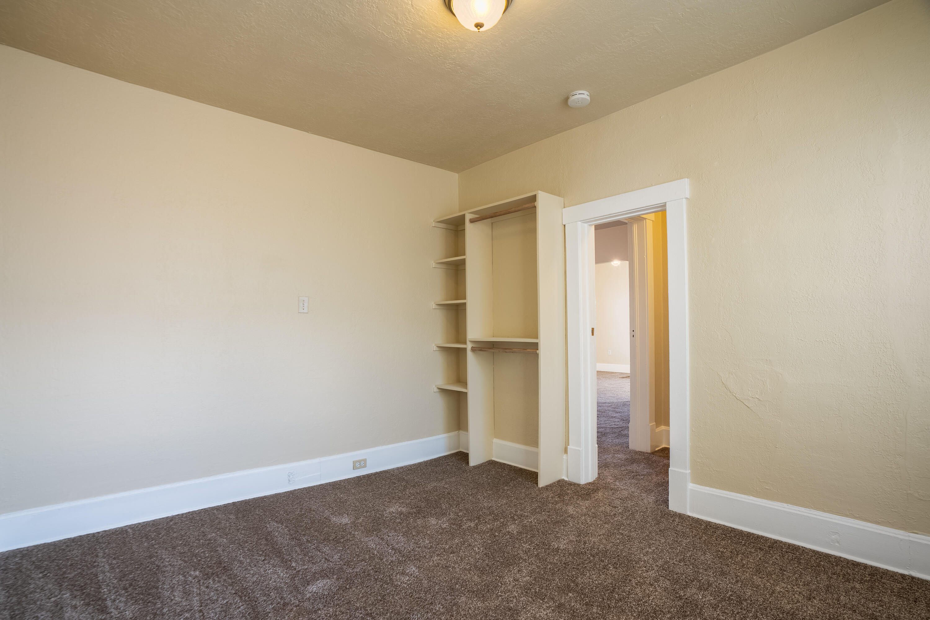 309 CORNELL Drive SE