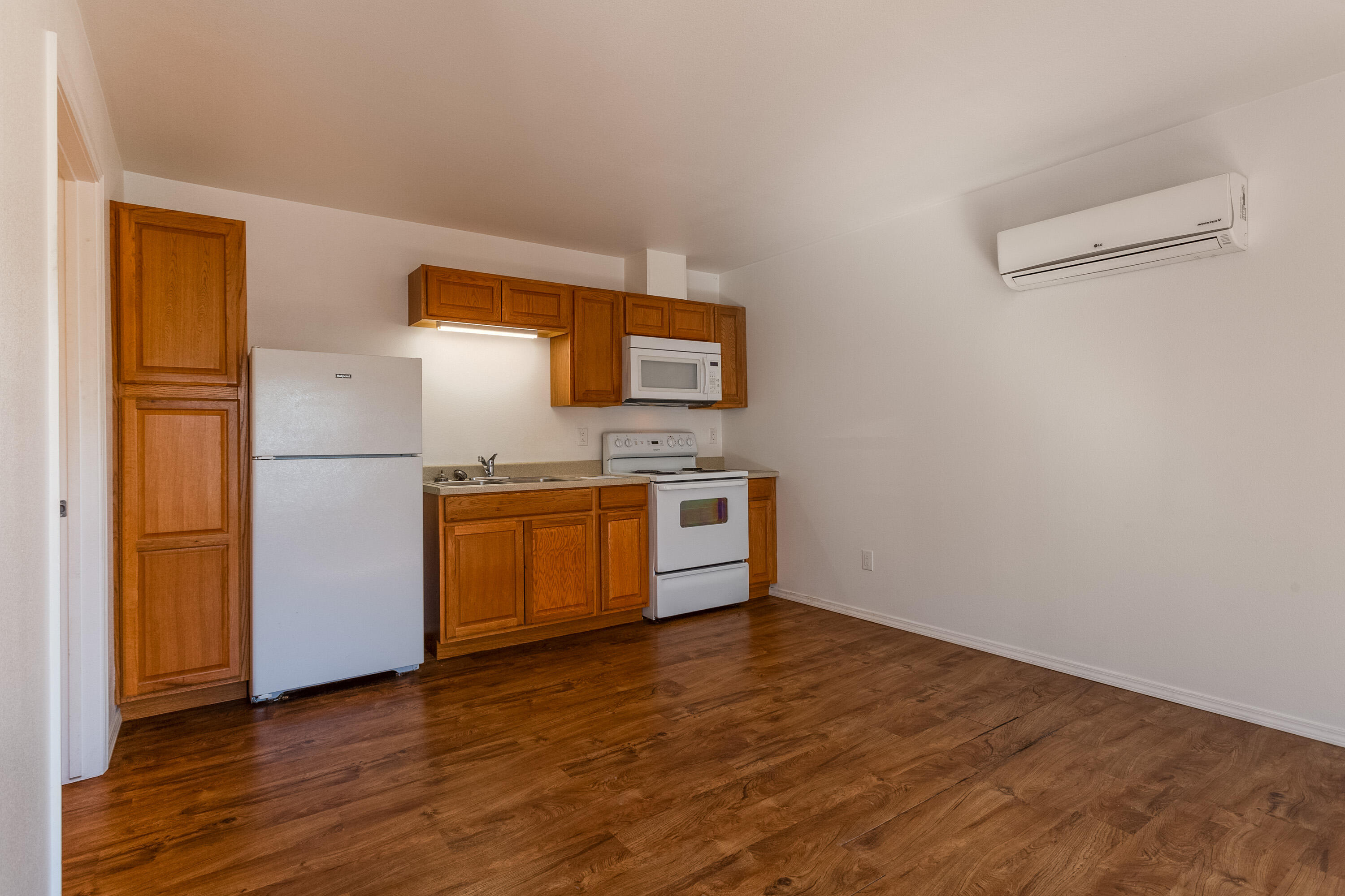 309 CORNELL Drive SE