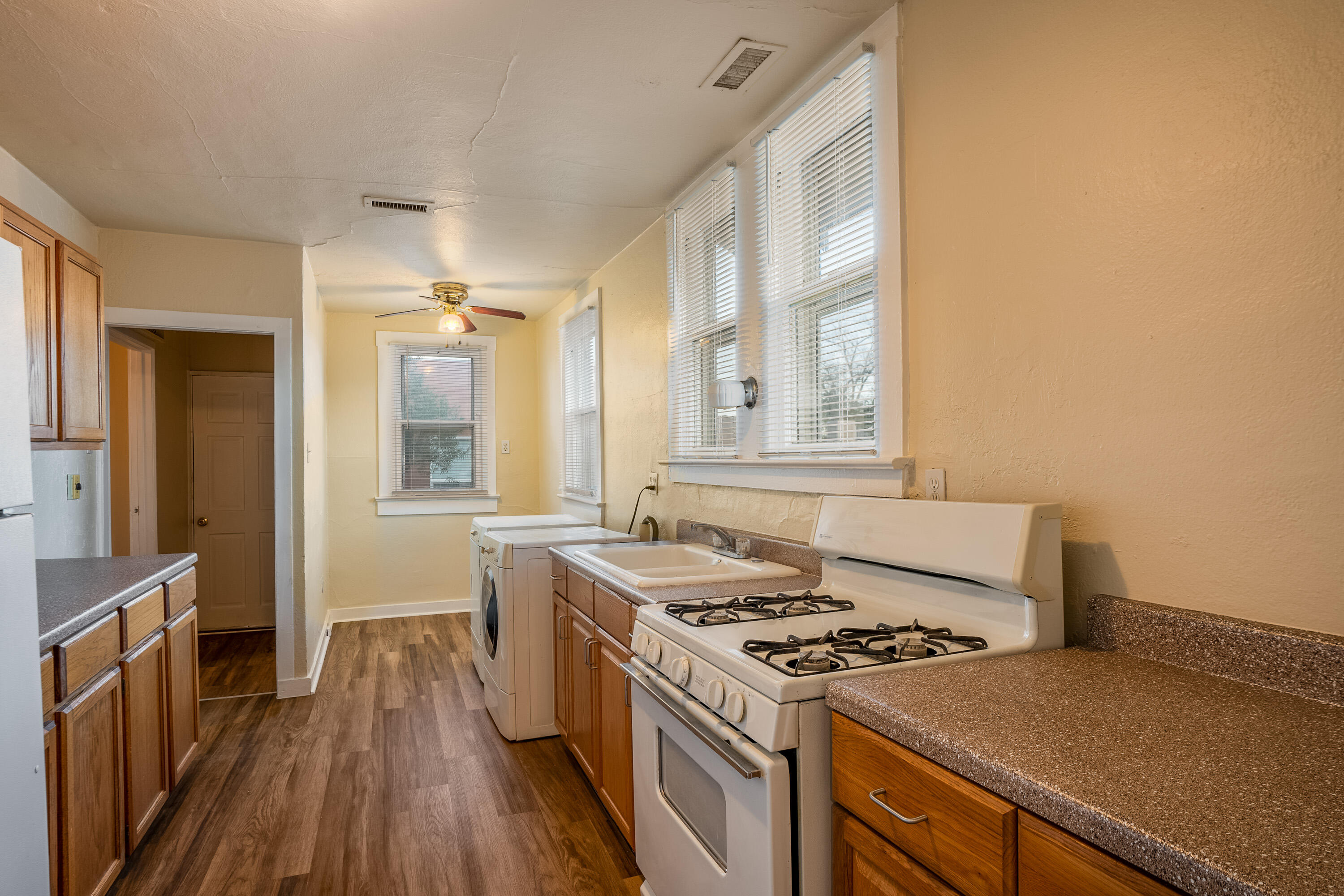 309 CORNELL Drive SE
