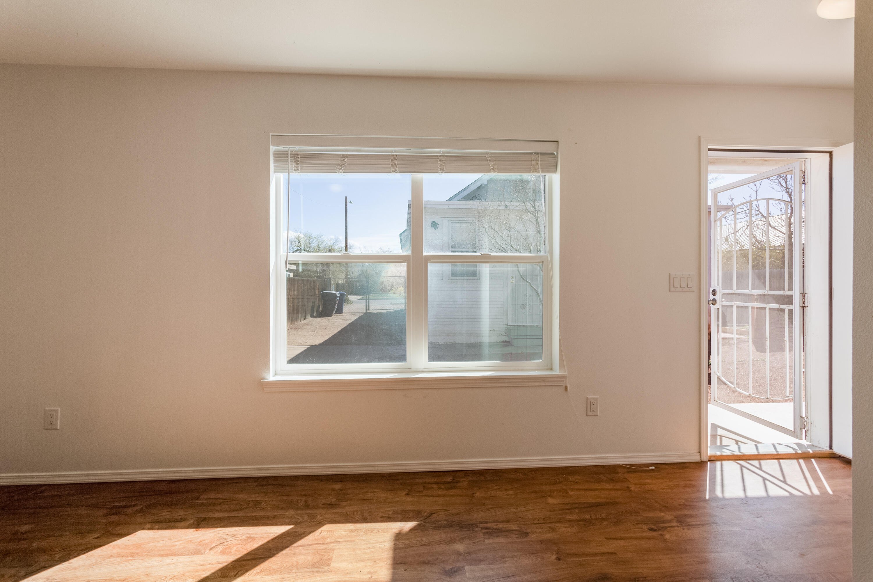 309 CORNELL Drive SE