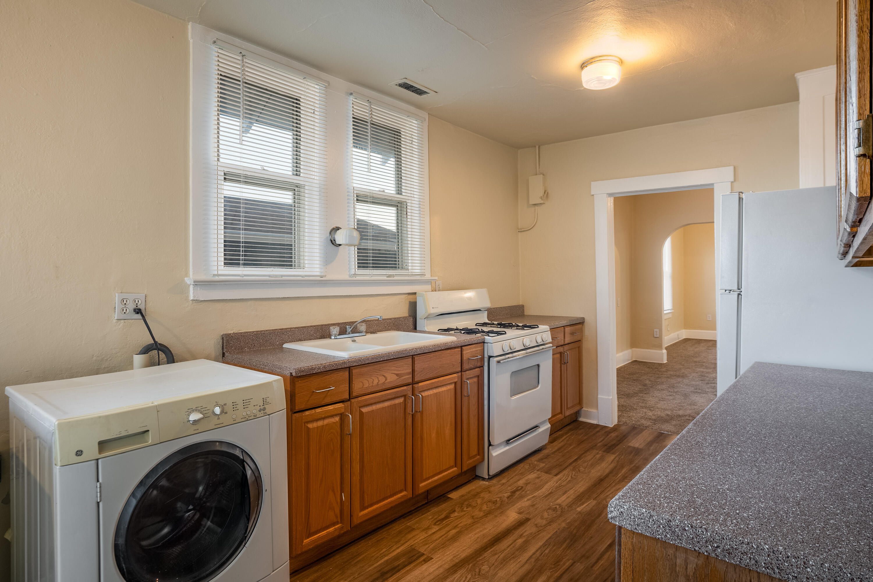 309 CORNELL Drive SE