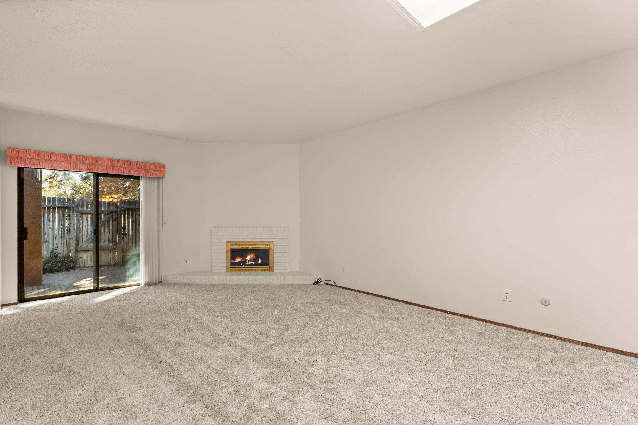 5124 PINATA Place