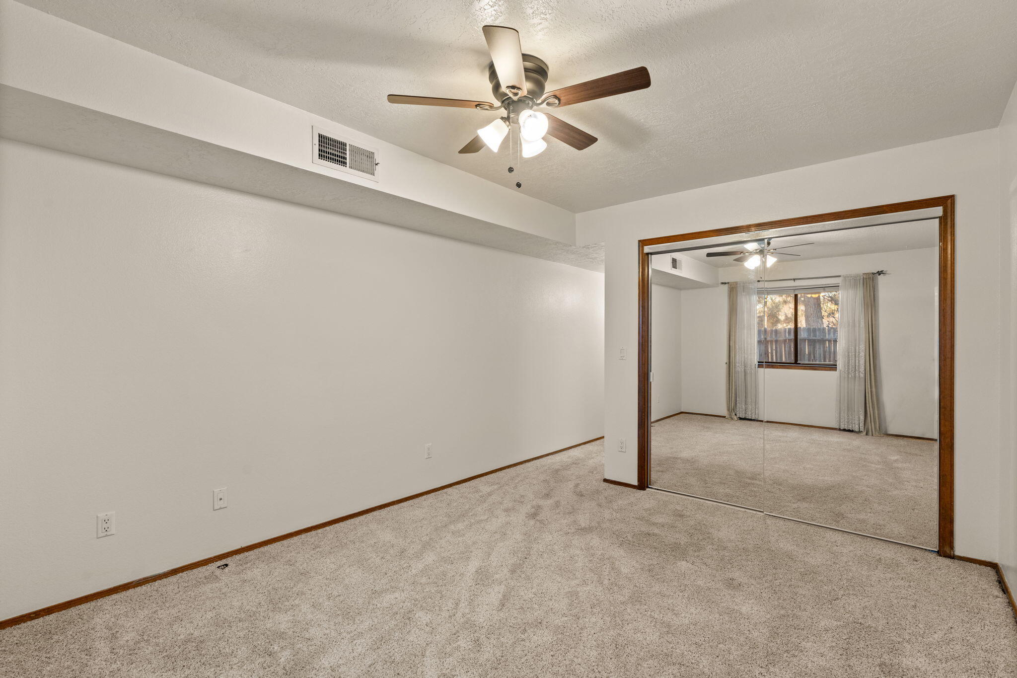 5124 PINATA Place