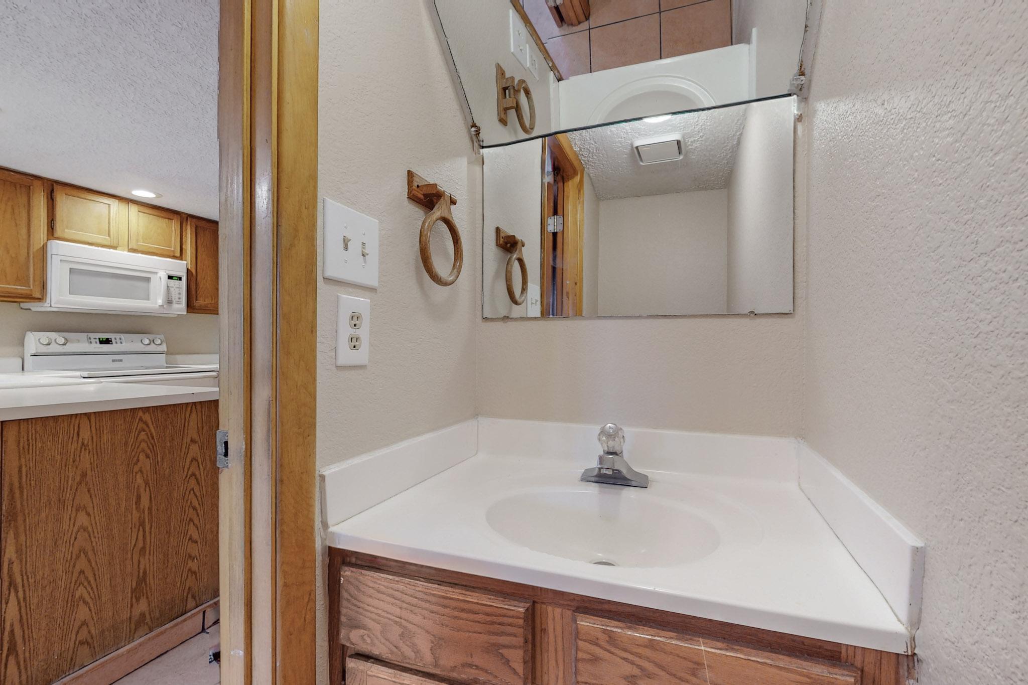 6041 Sequoia Road NW C7