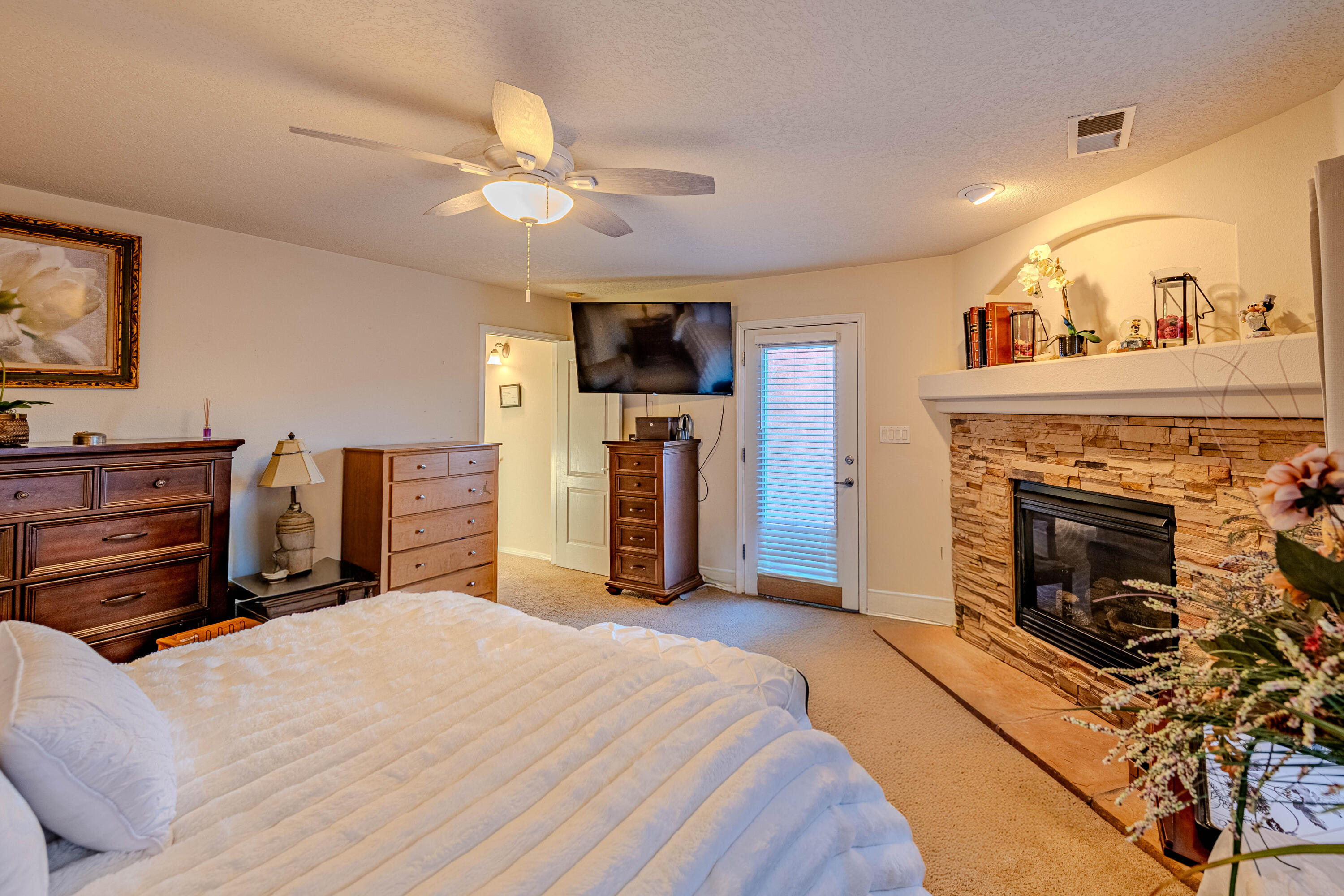 7109 GLYNDON Trail NW