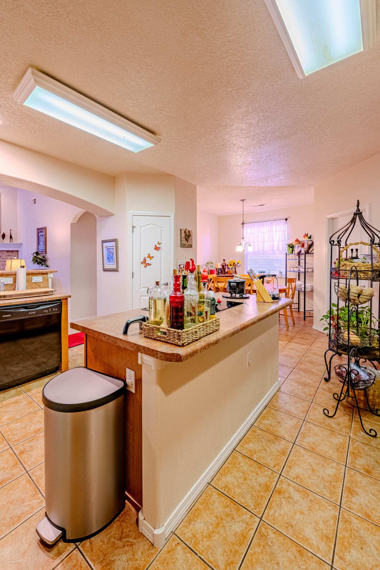 7109 GLYNDON Trail NW