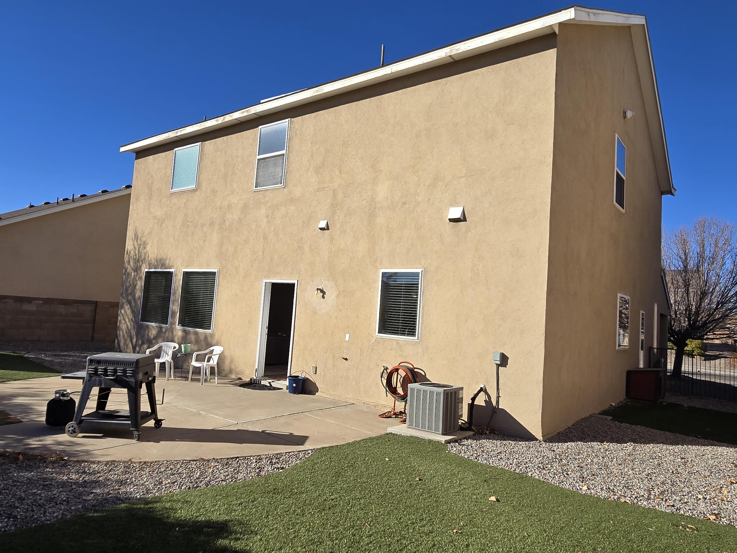 2122 N ENSENADA Circle SE