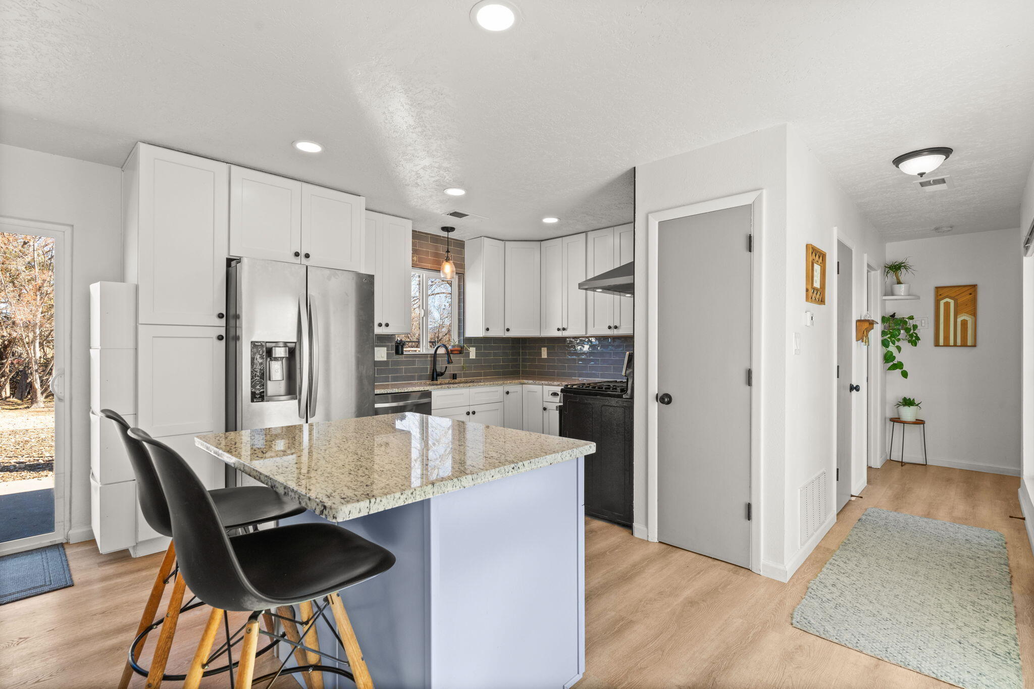 1006 KATHY Road SE