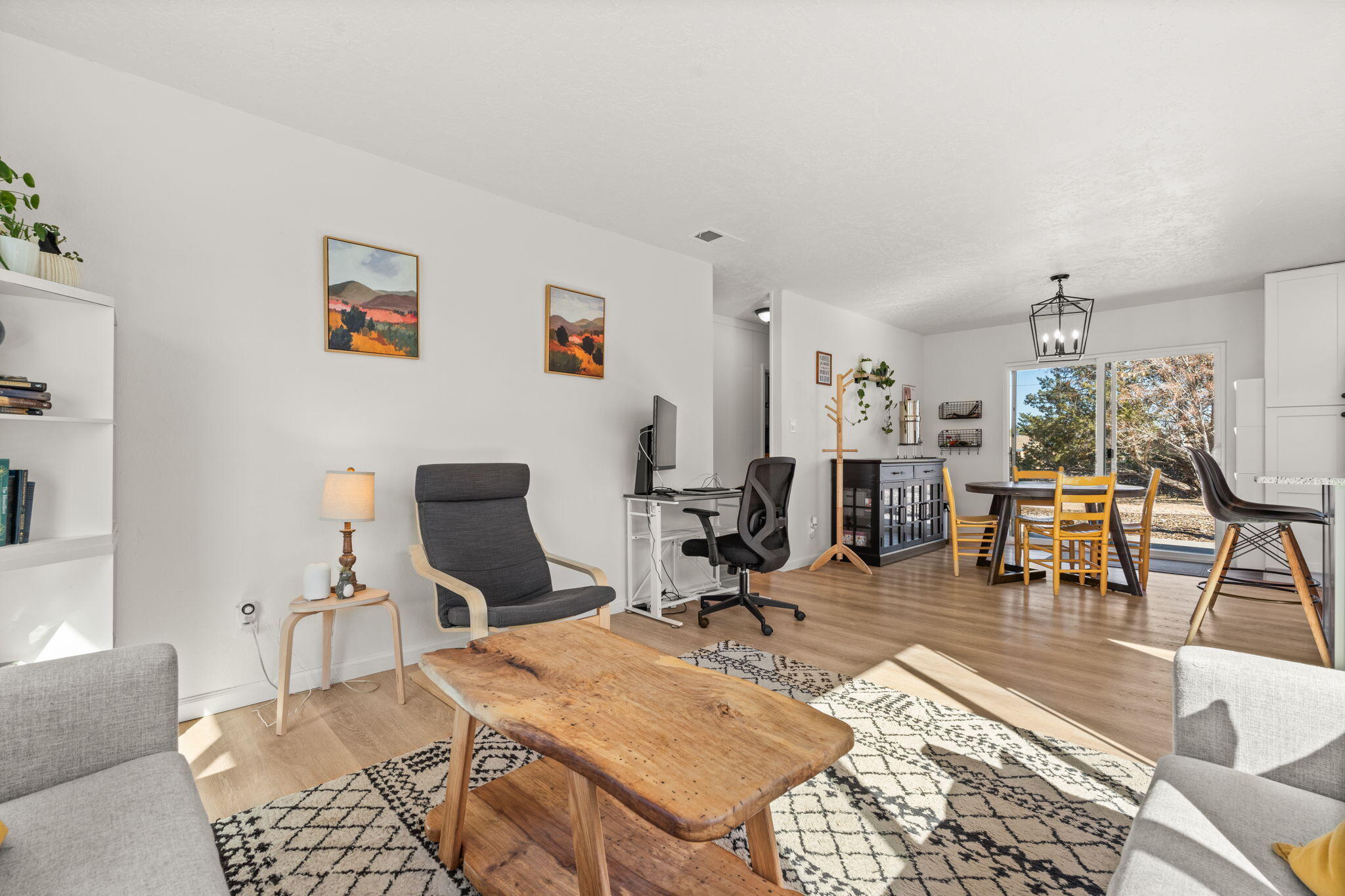 1006 KATHY Road SE