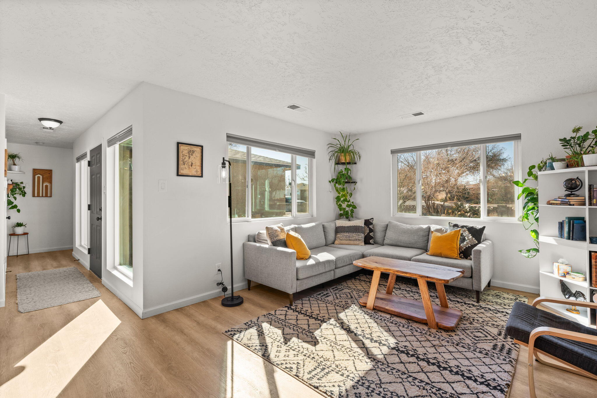1006 KATHY Road SE